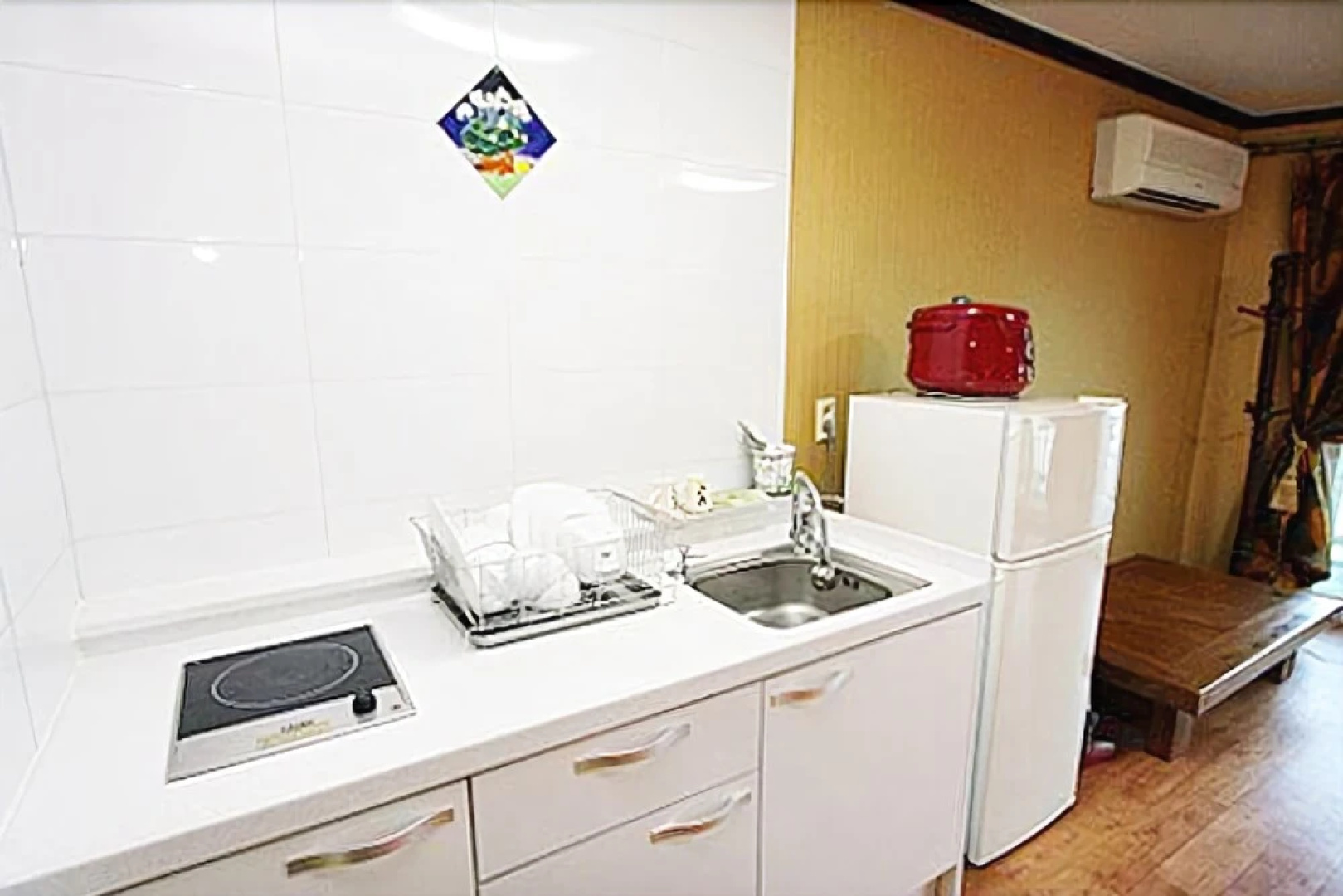 Taean Log House Pension