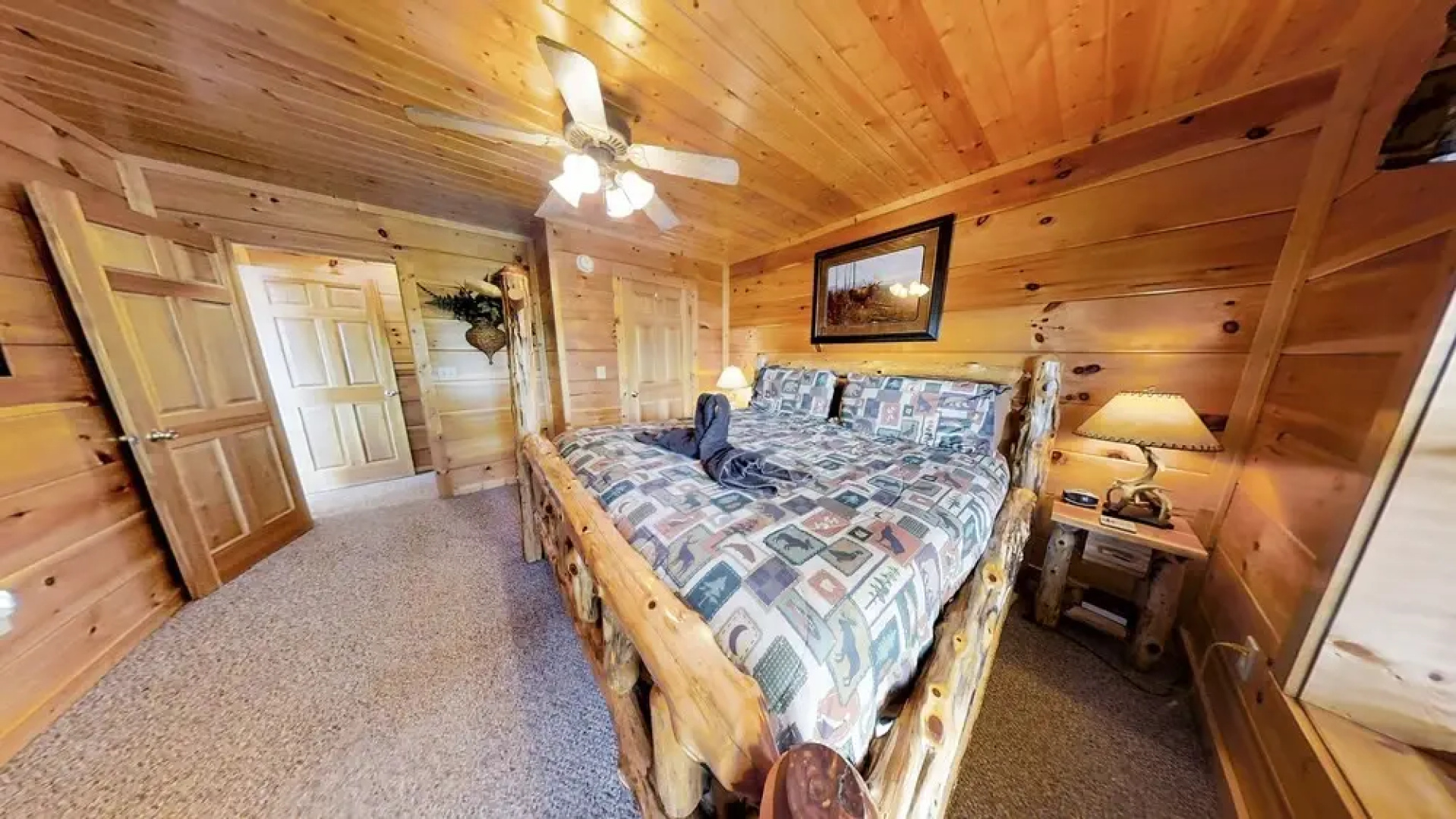 Rocky Top Rendez - 2 Br cabin by RedAwning