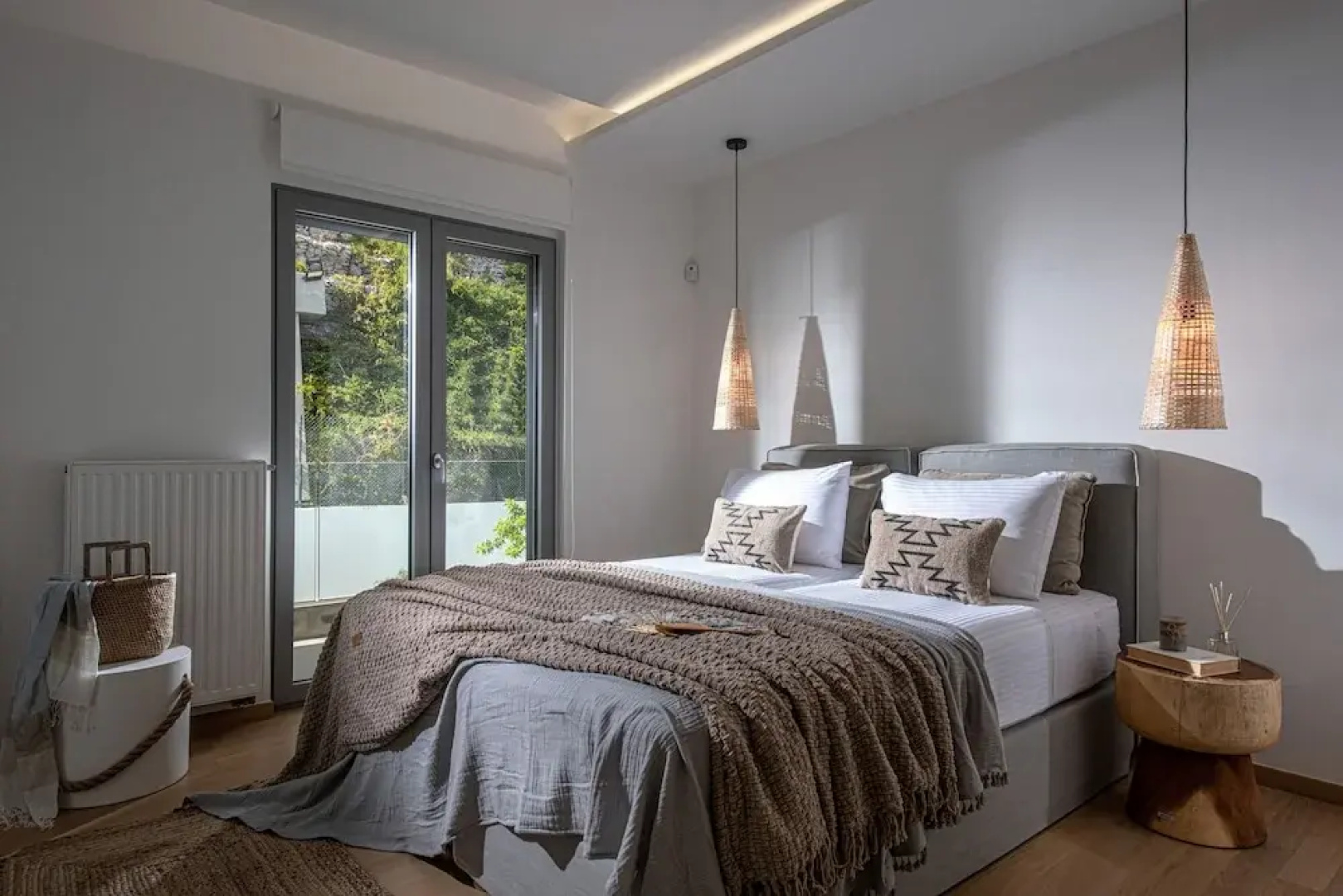 Lady Sea 6 Bedroom Villa with Heated Pool & Private Beach Access