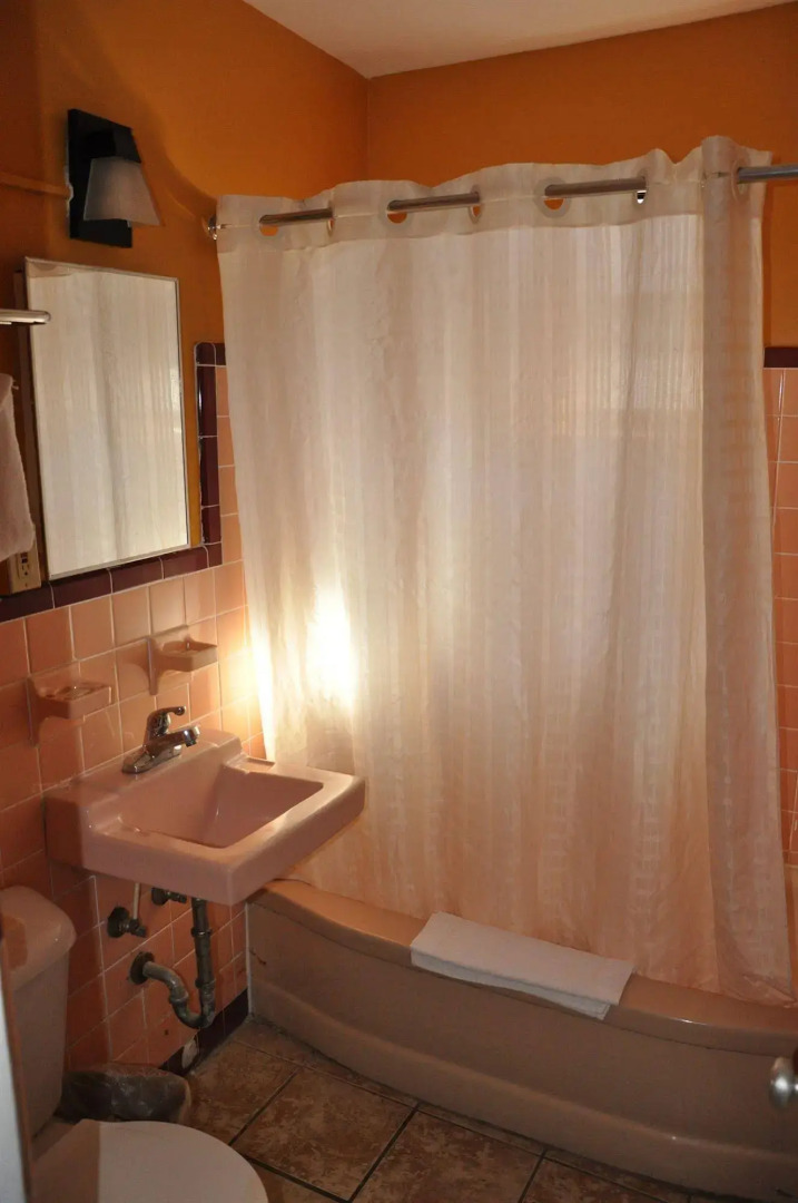 Atlantic Economy Inn