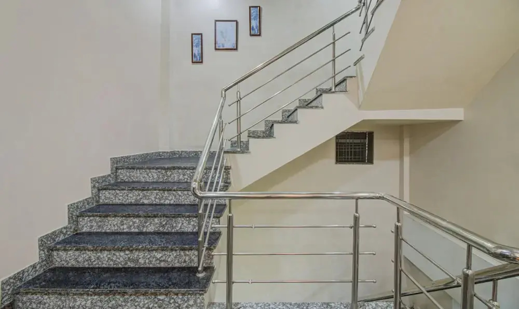 Treebo Royal, Chandrapur