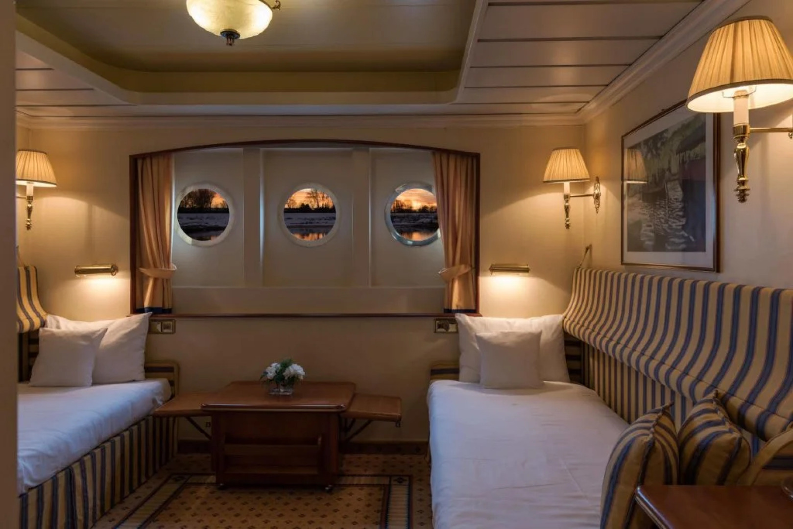 Hotelships Holland - MS Cezanne - Düsseldorf