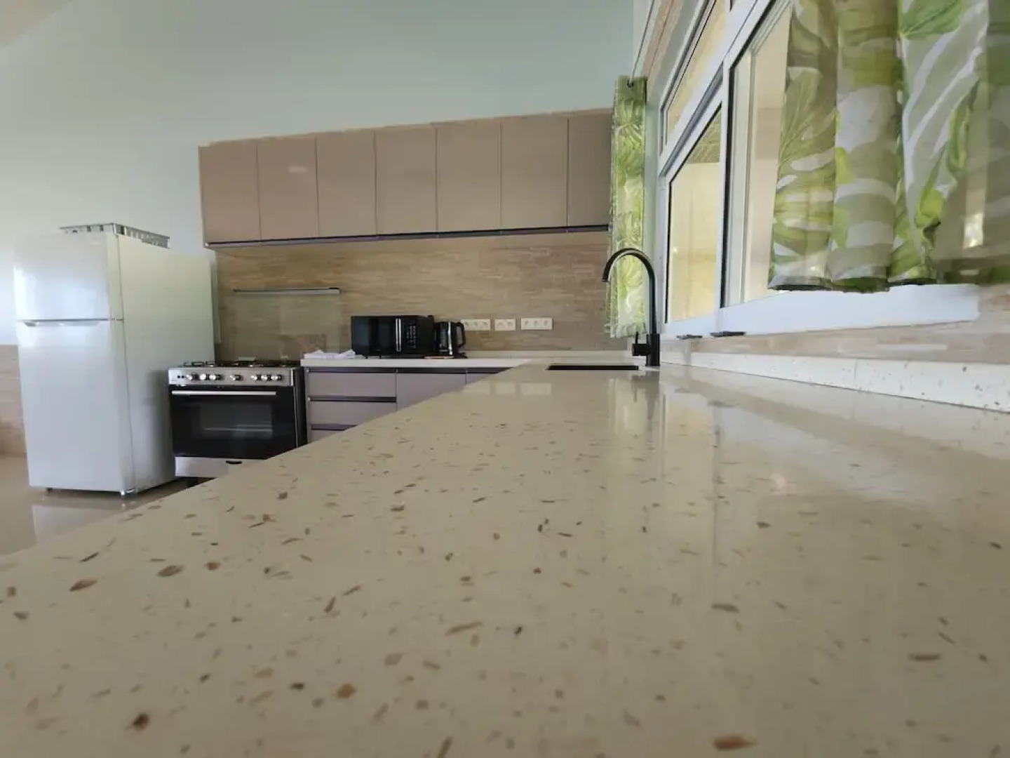 Apetahi - Bord de lagon