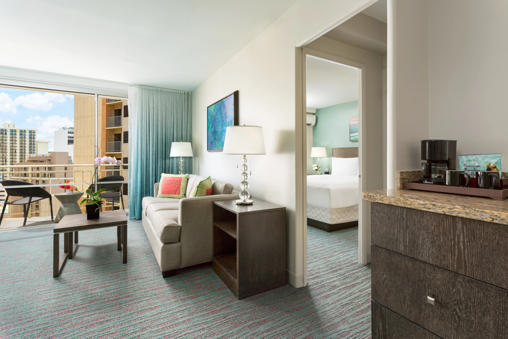 Courtyard by Marriott Waikiki Beach