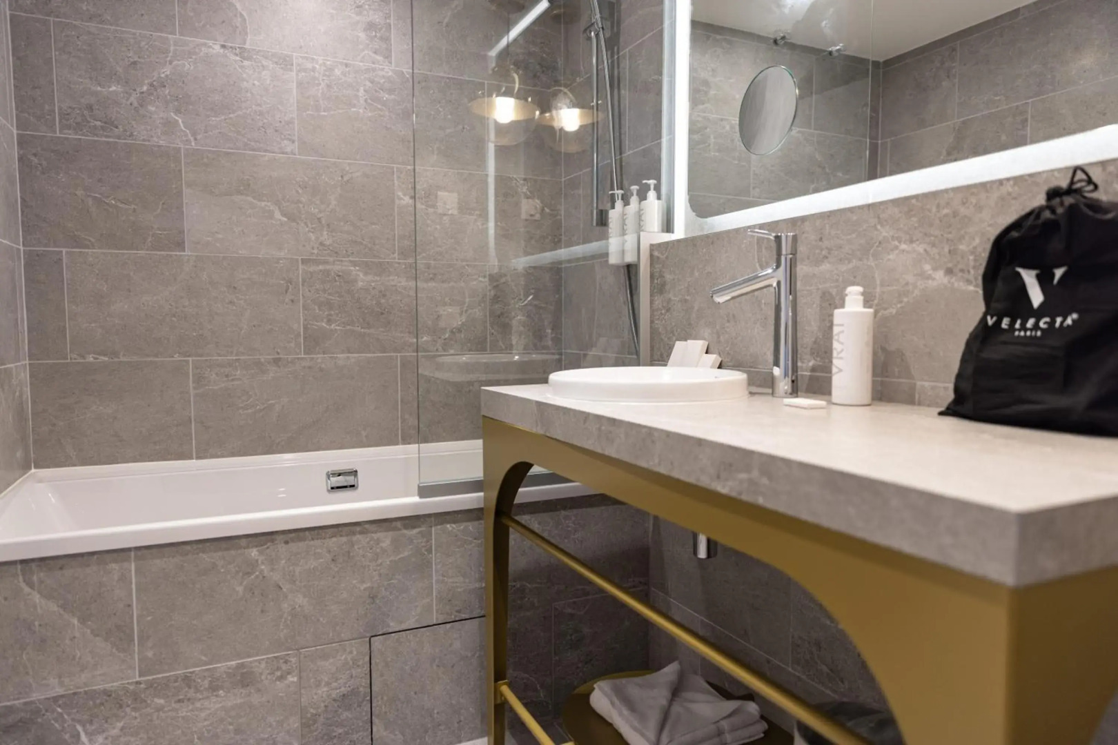 Kyriad Prestige Asnieres-sur-seine