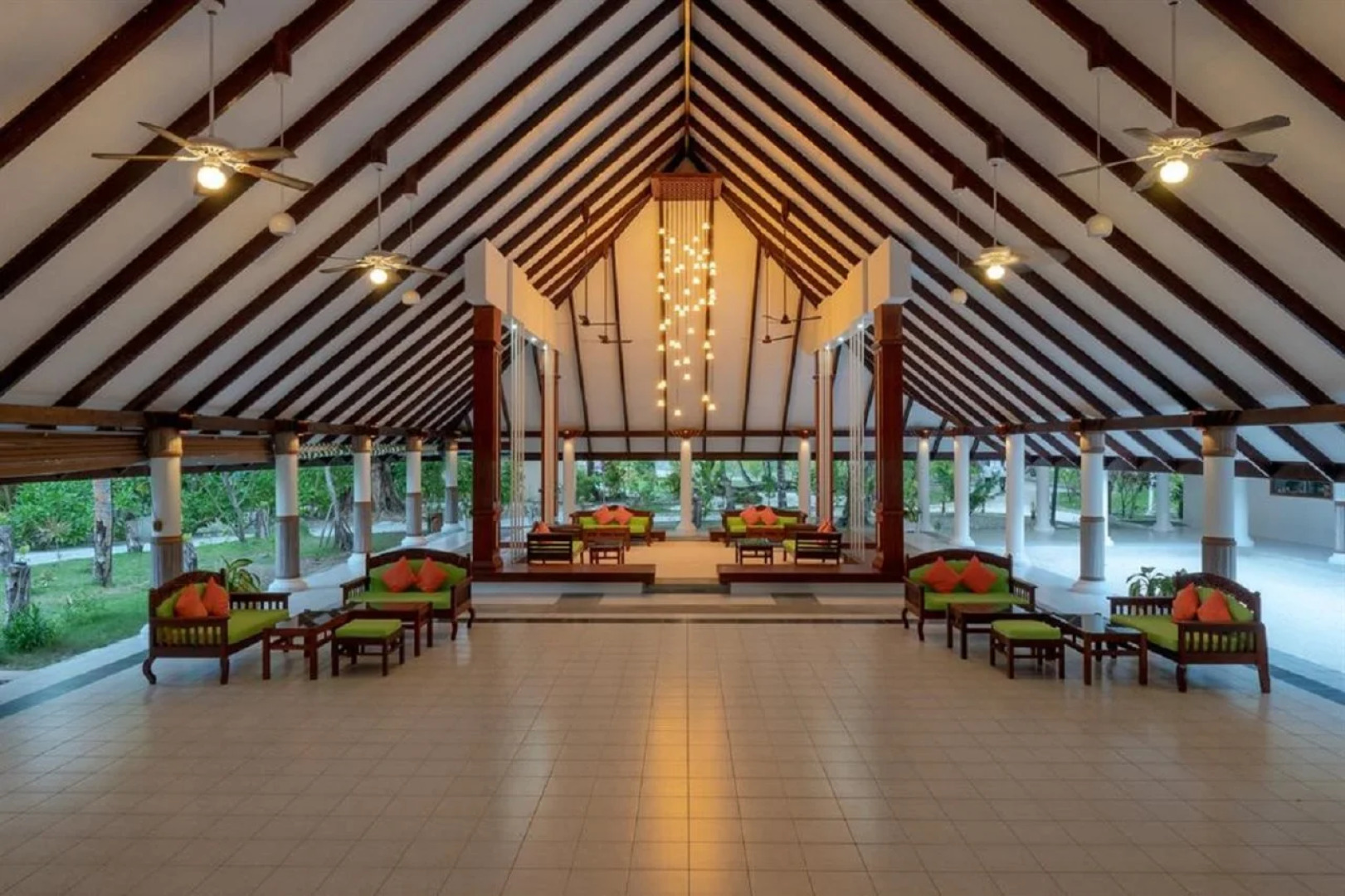 Holiday Island Resort & Spa