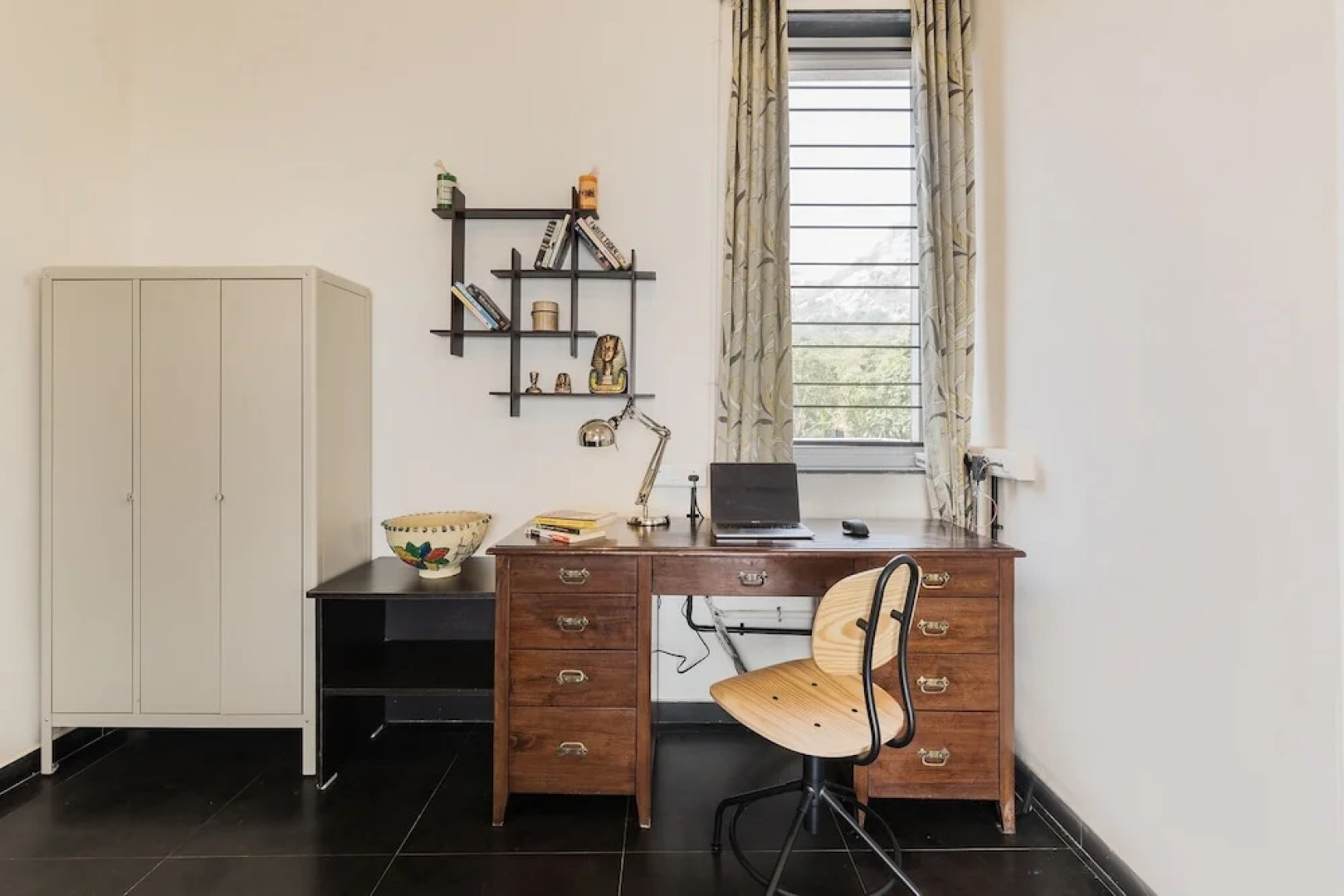 CosmicStays Afita Mohari-Solar Powered Lakehouse