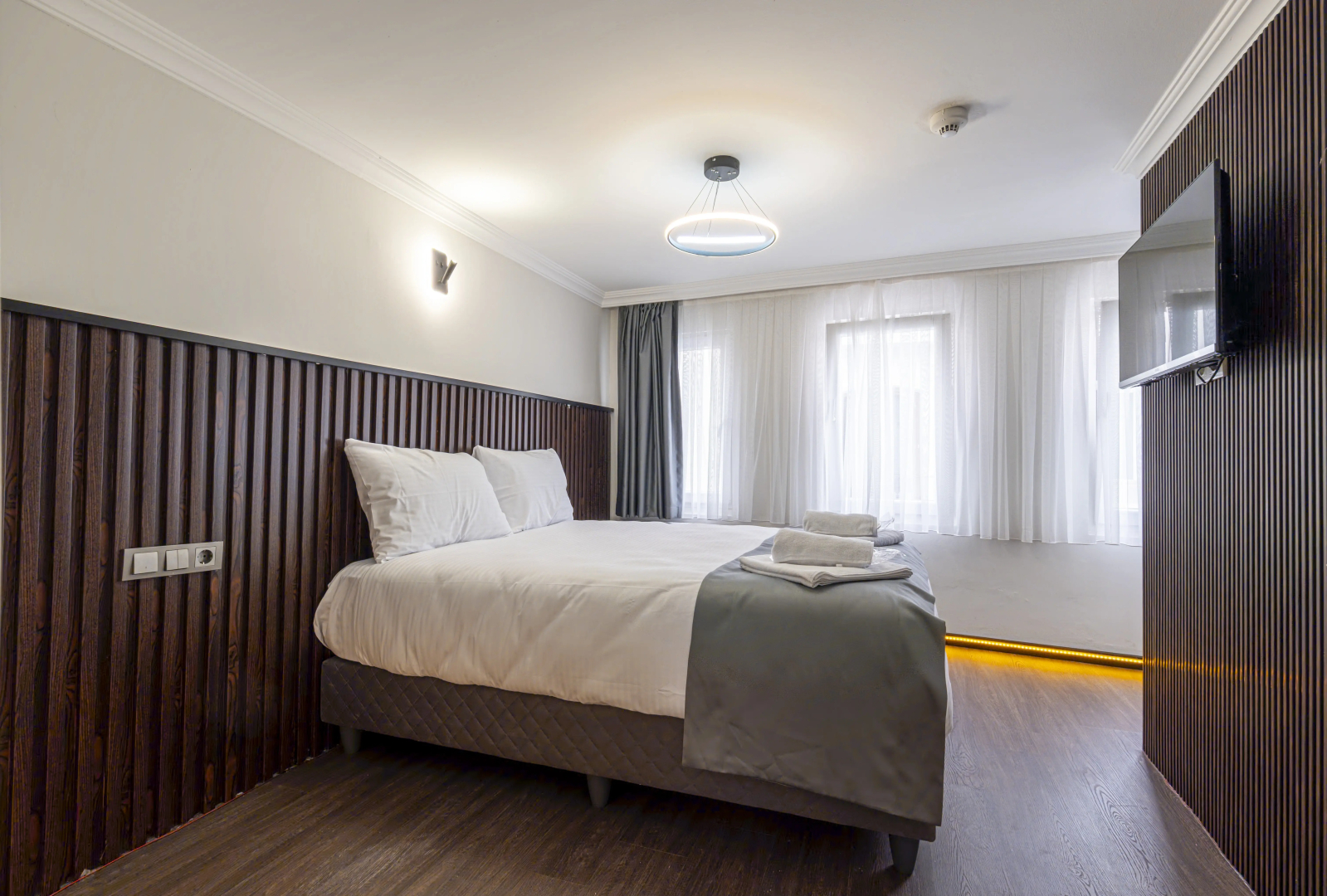 Forbes Suites