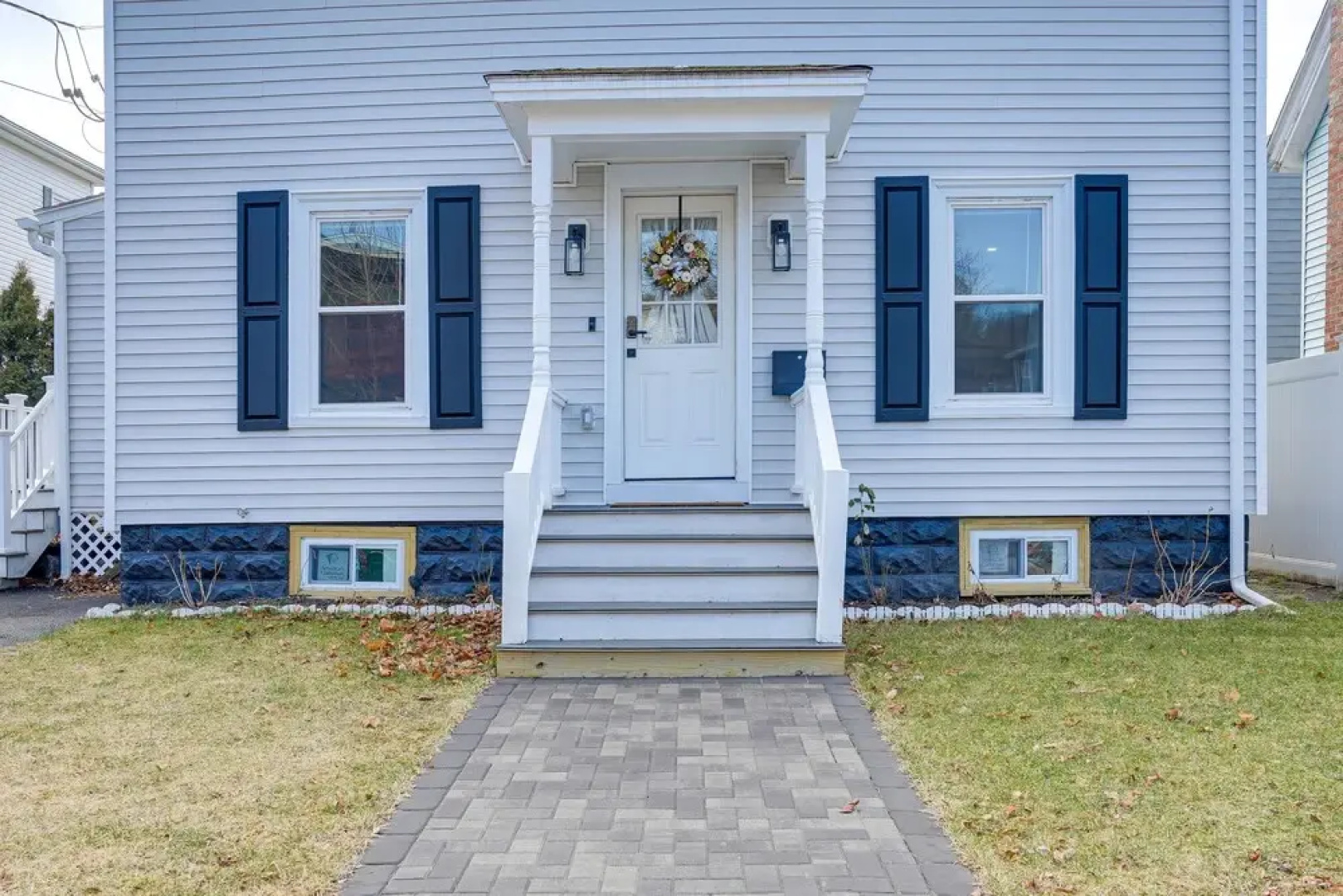 Coastal Lynn Escape w/ Fireplace: 3 Mi to Beaches