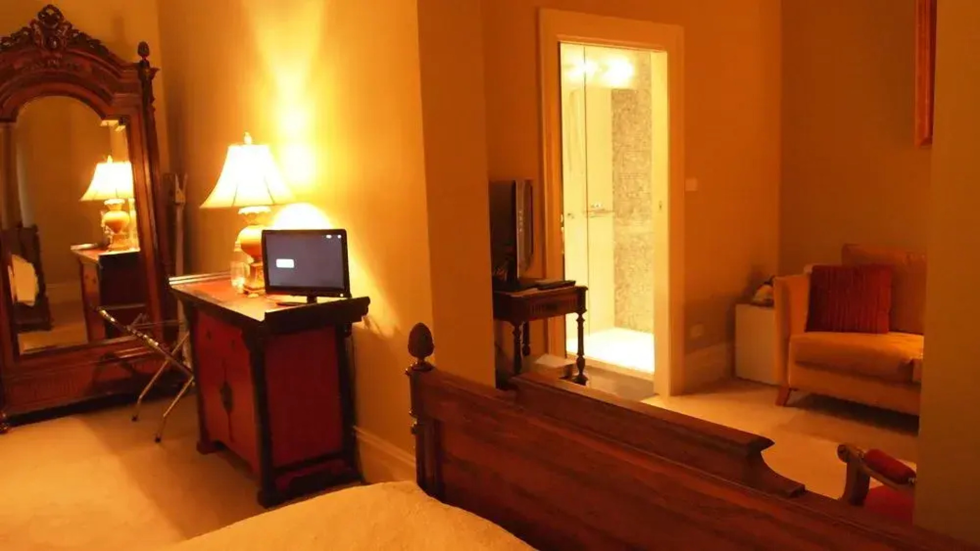 The Empyre Boutique Hotel