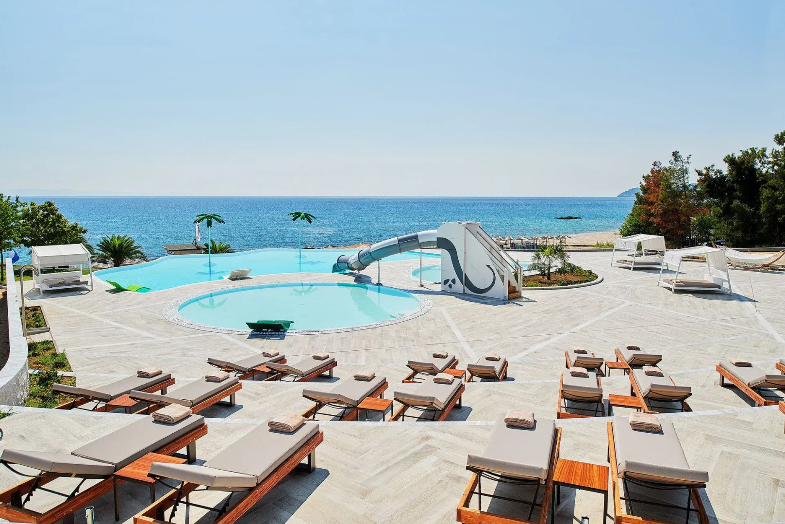 Alexandra Elegance Bridging Generations