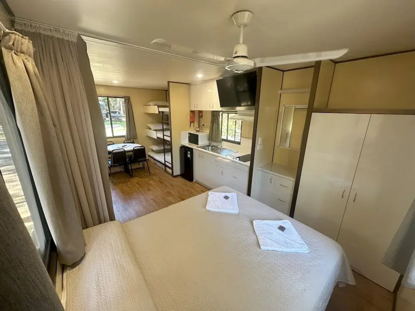 1770 Holiday Village