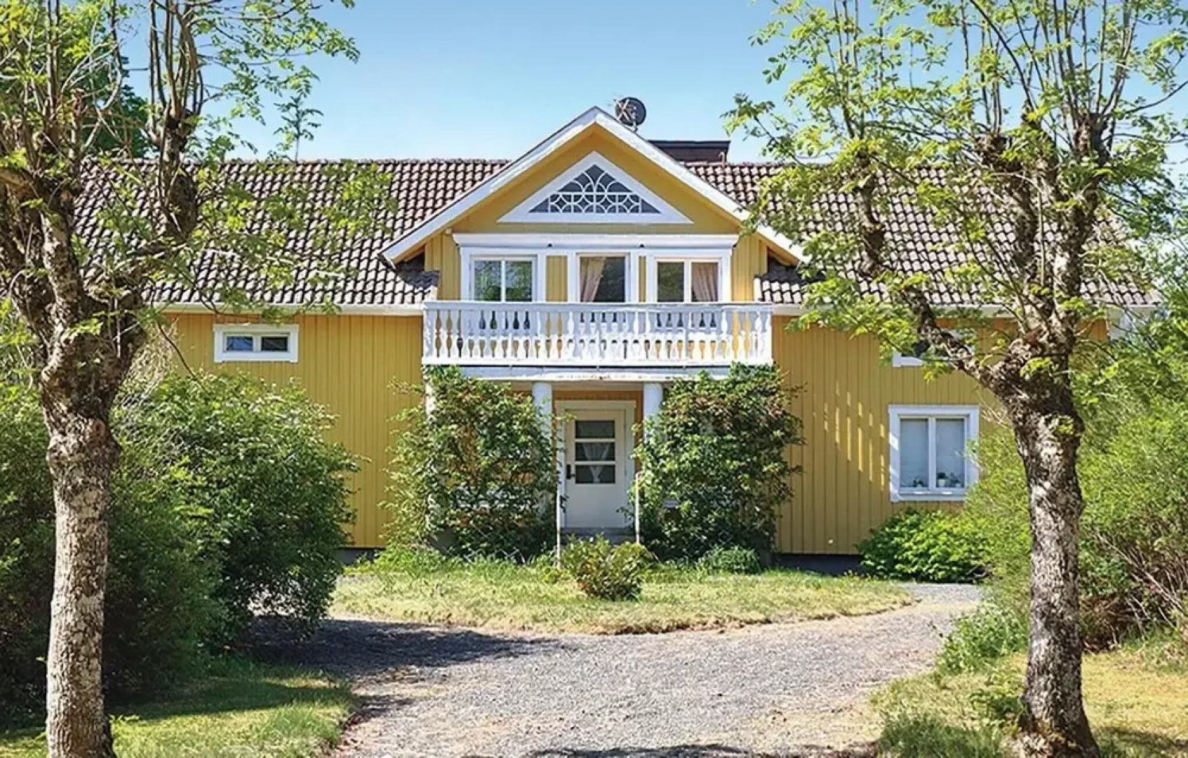 Awesome Home in Holsbybrunn With 7 Bedrooms and Wifi