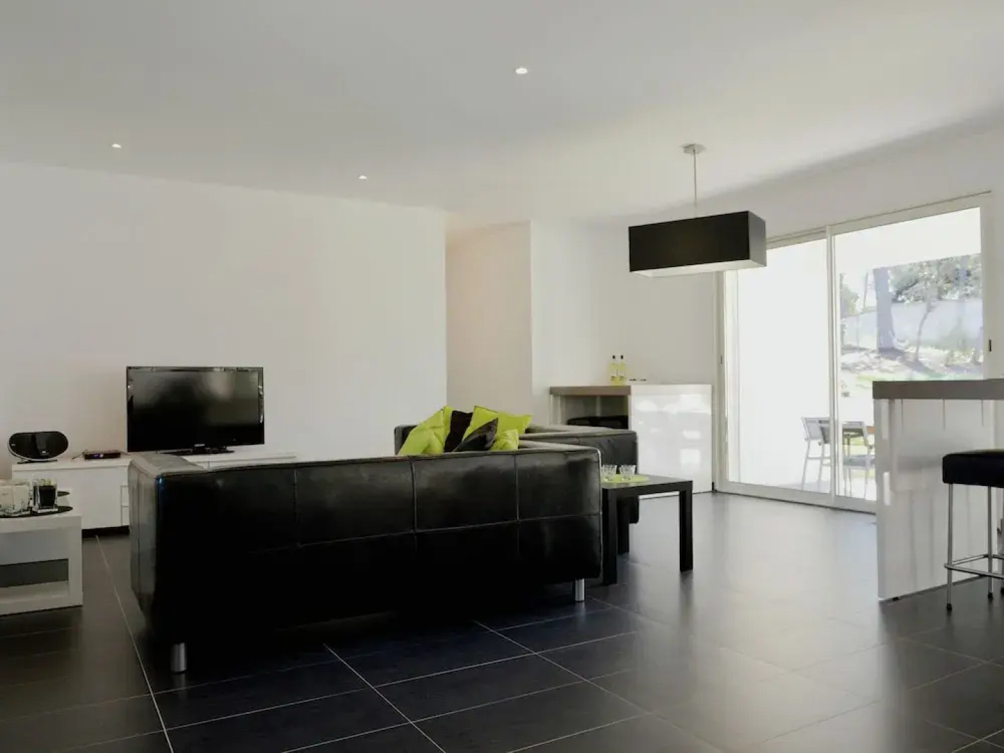 Villa with air conditioning, private pool in Provence, half an hour drive from the beach