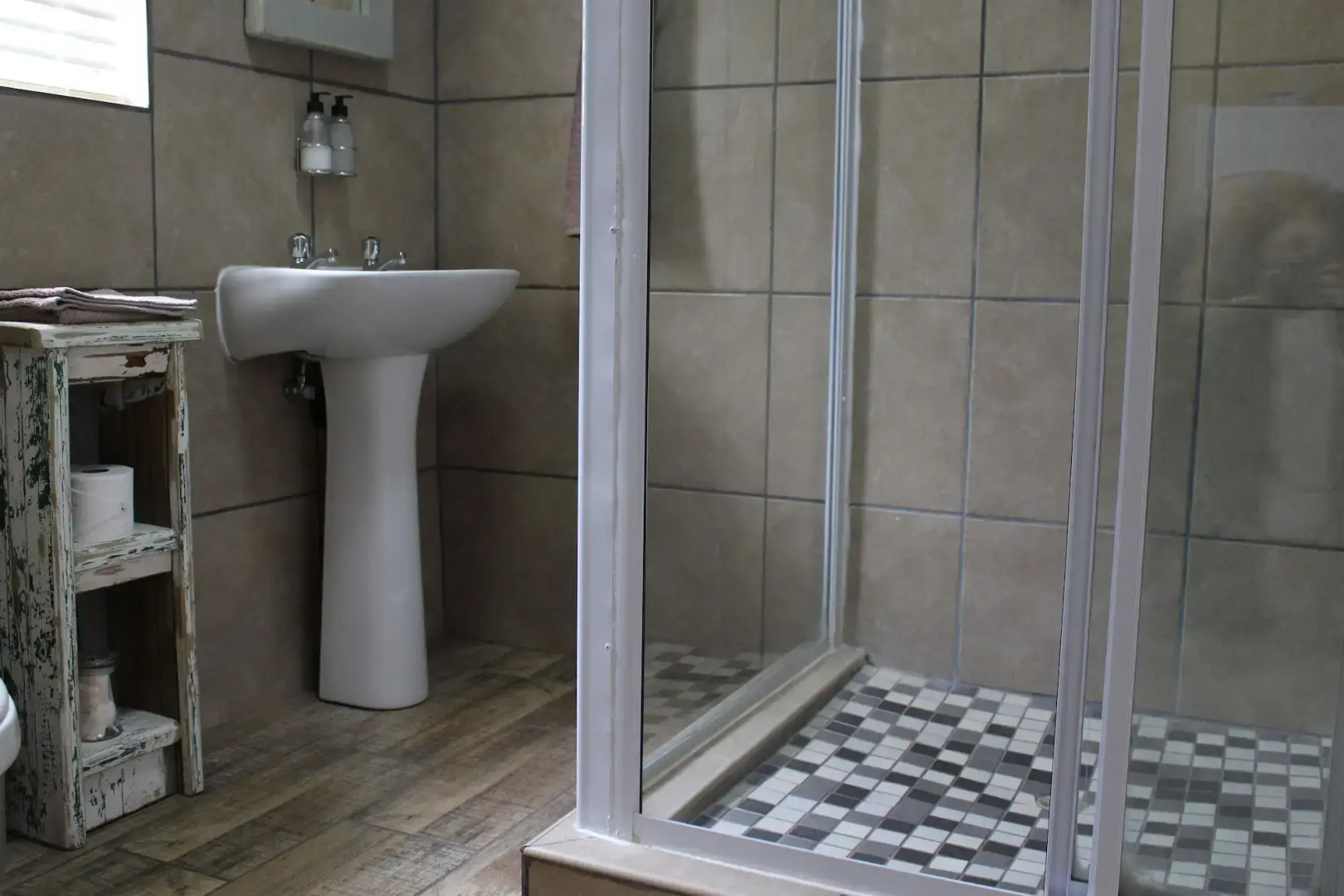 17 on Bird Guest House