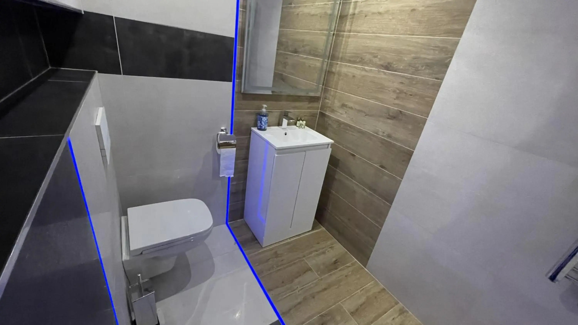 #1 TGHA Luxury Studio Apartment in Athlone