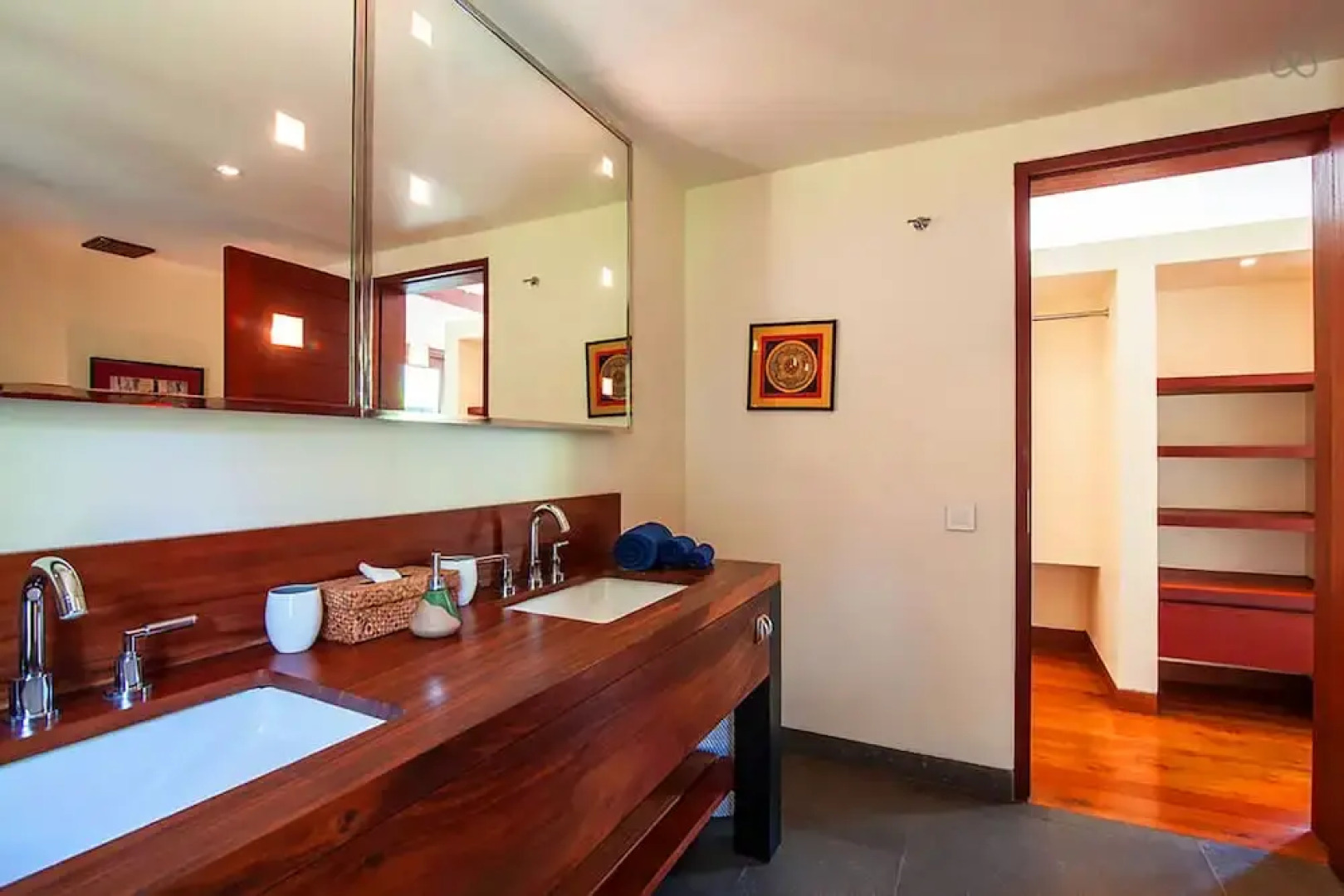 The Colonnade by Exotiq Villa Holidays