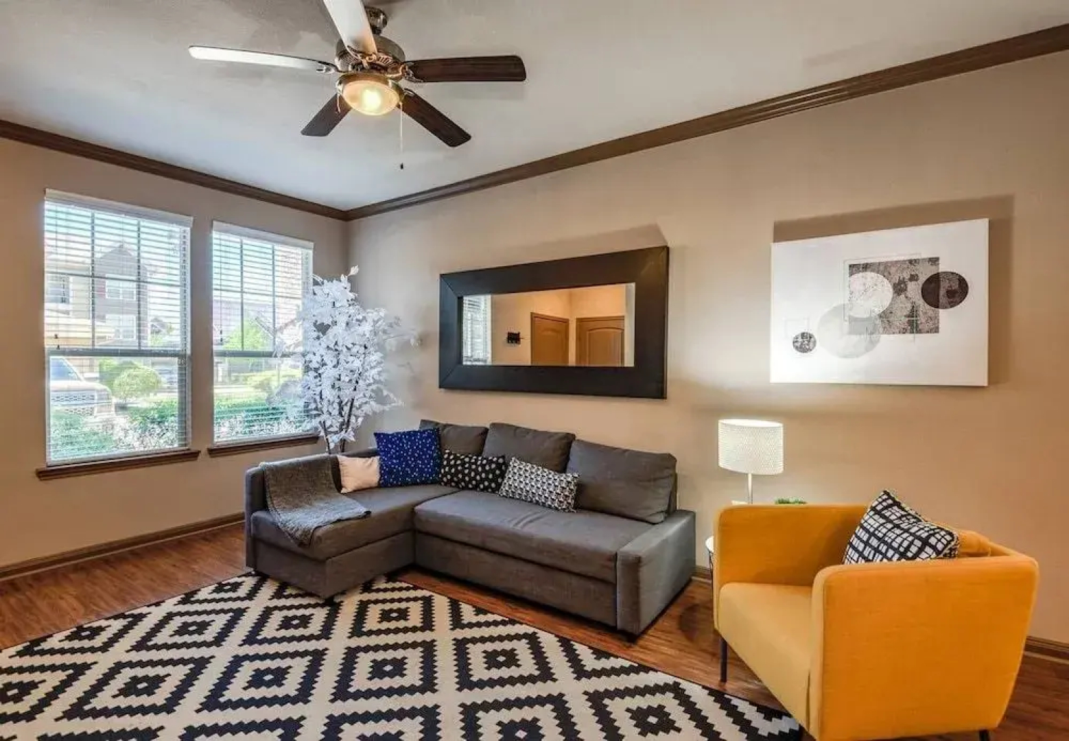 Dog-Friendly Woodlands Townhouse Near Market St.