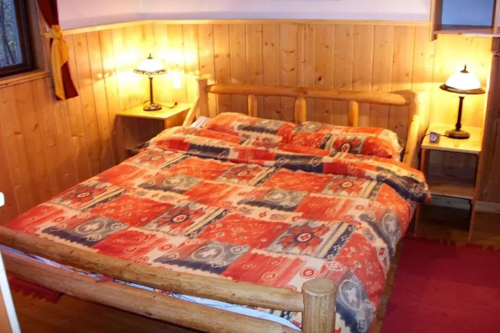 Alexa Chalets - Timber Inn & Restaurant