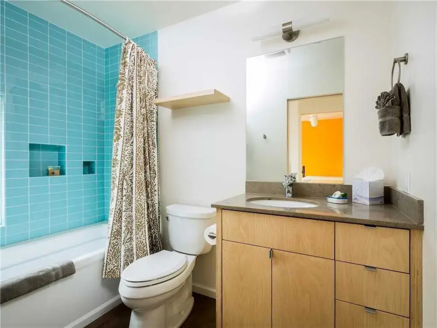 Butterfly House - Spectacular Modern Design and Mountain Views