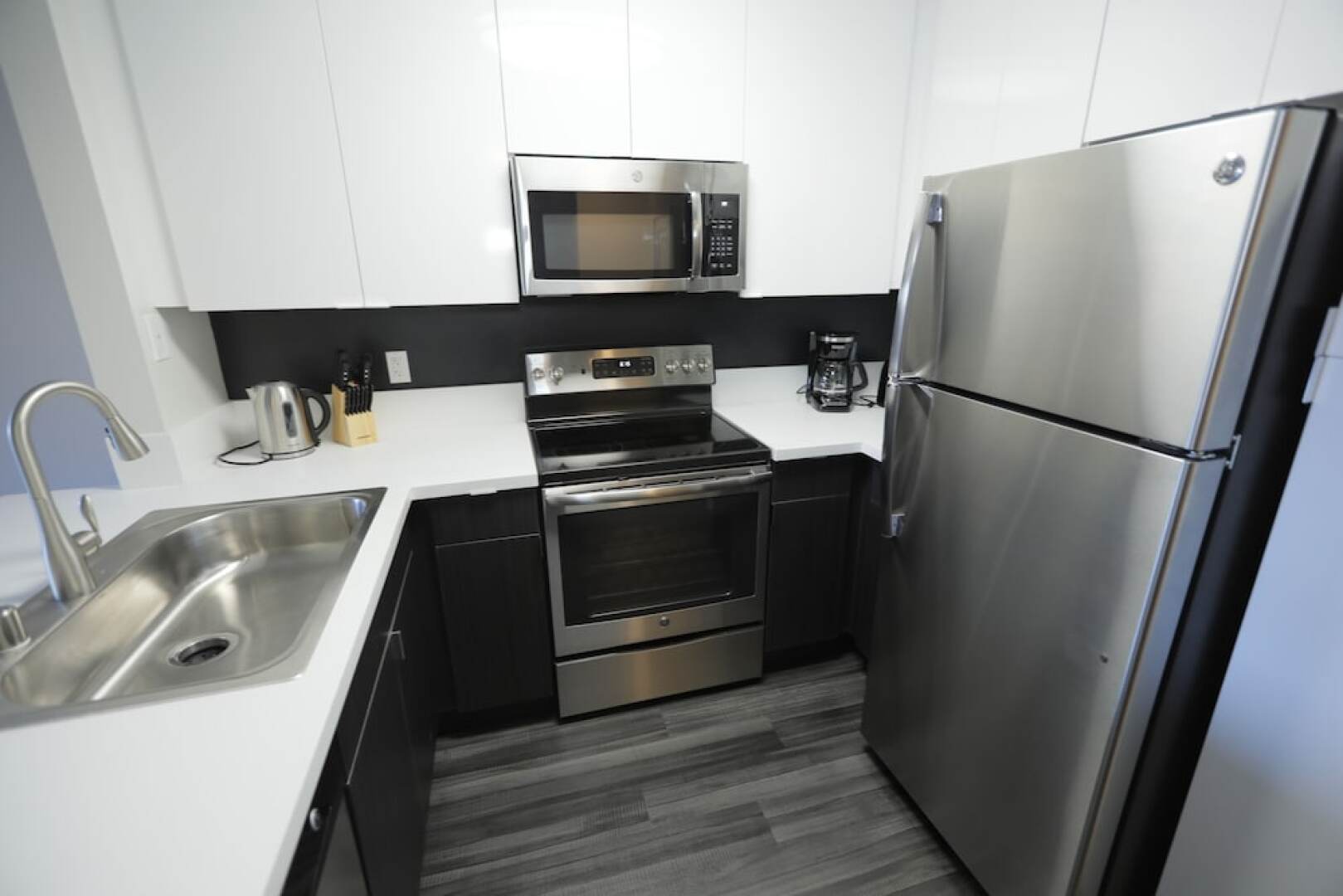 Hollywood Central Suites