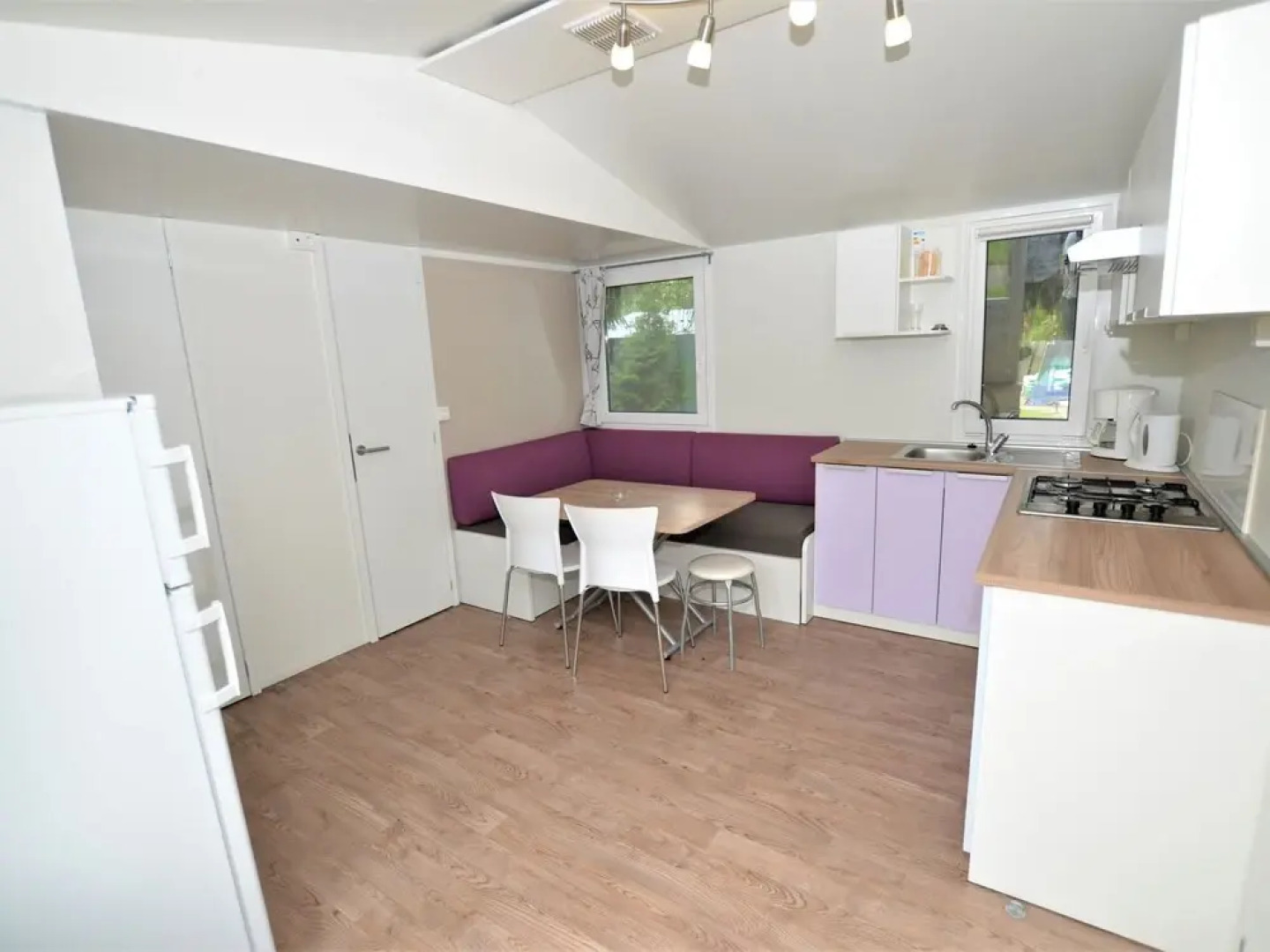 Cute Mobile Home in Januv Dul Bohemian Near Forest