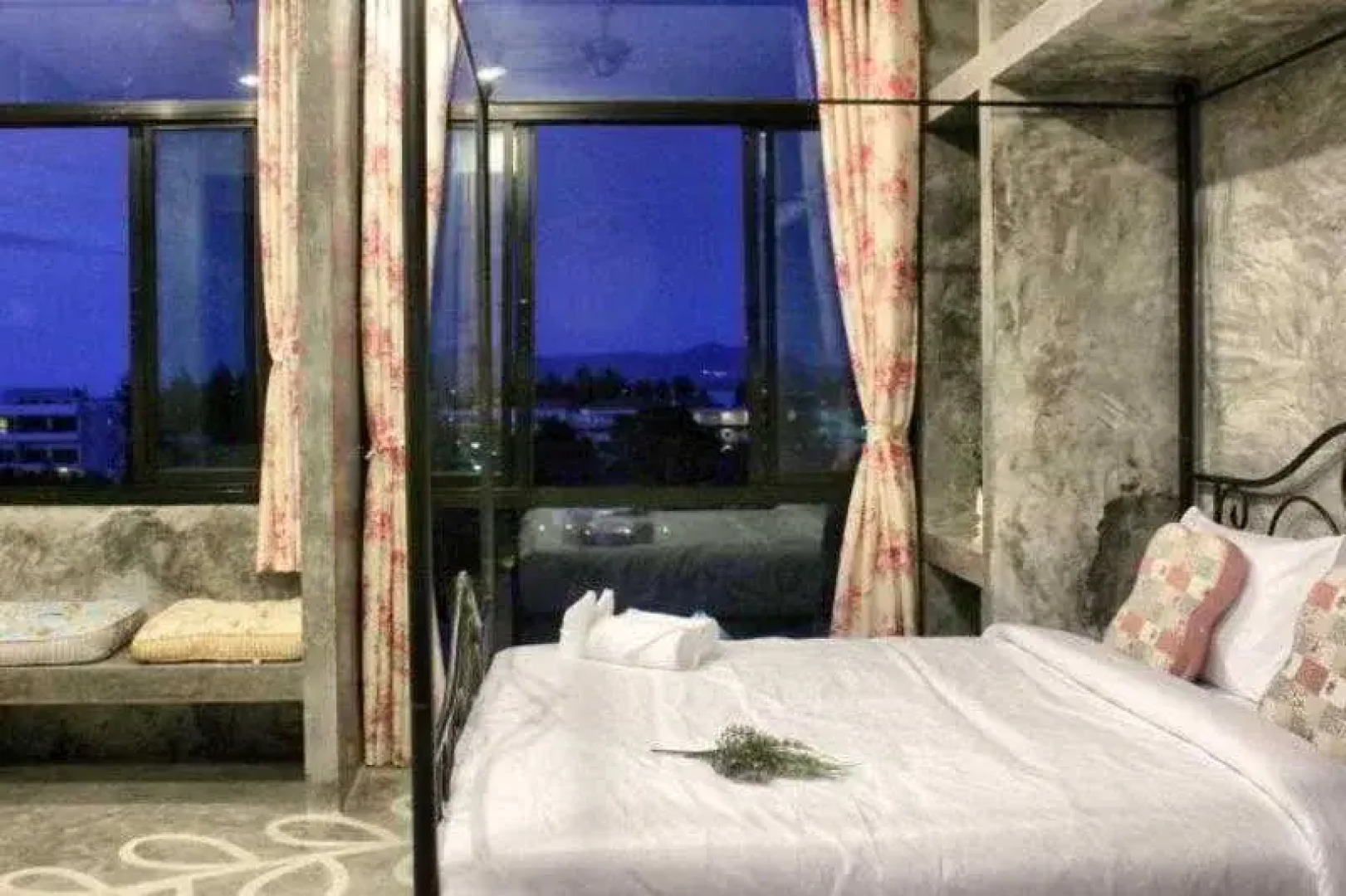 Be My Guest Hip Hotel