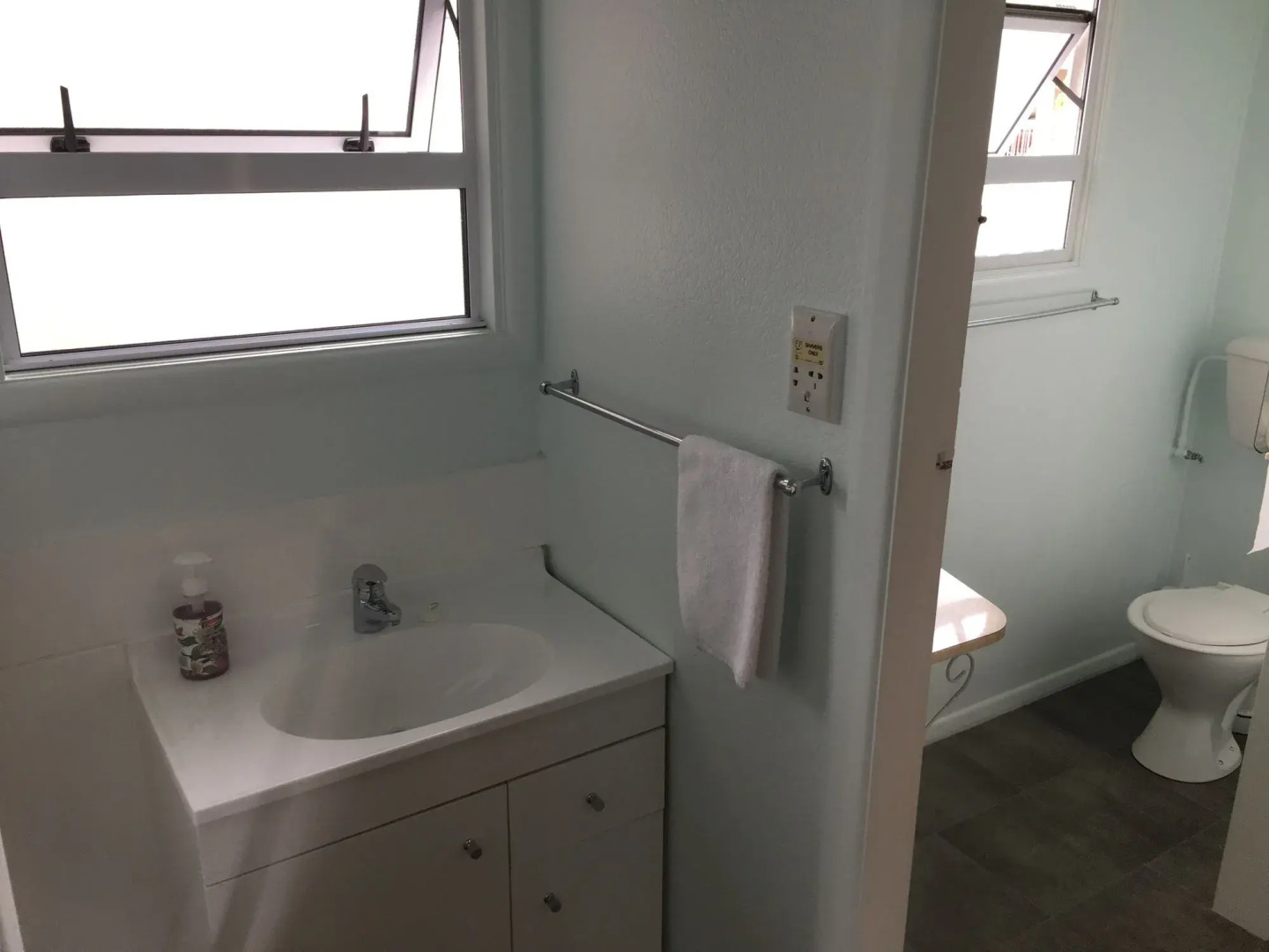 Courtesy Court Motel