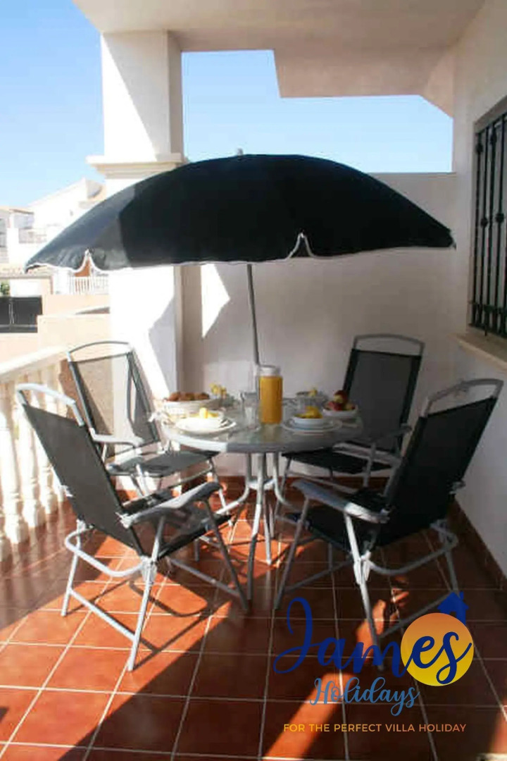 La Cinuelica R14 grd flr apt overlooking pool L124