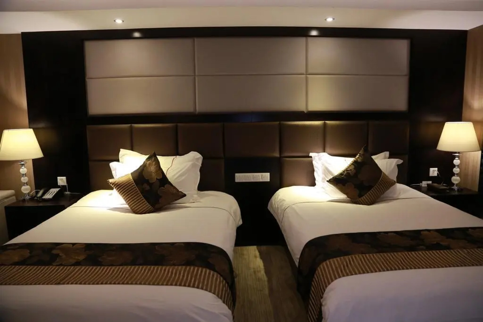 Hometown Lotus Hotel