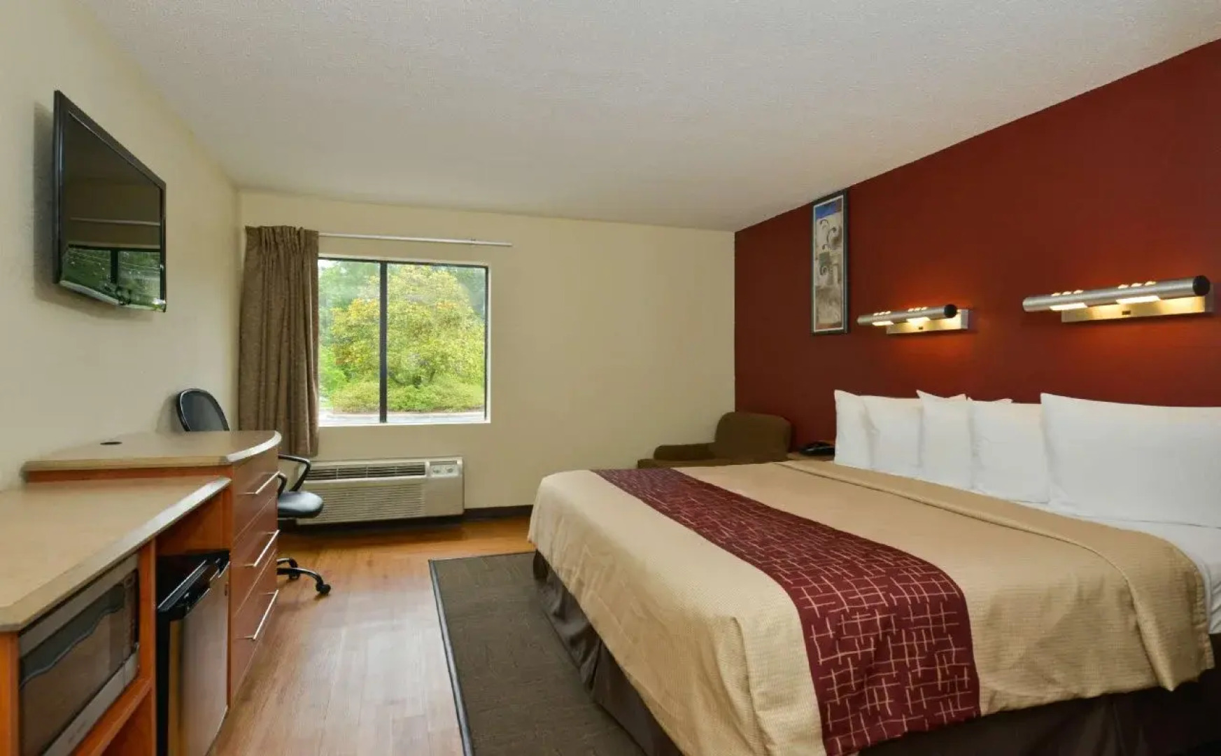 Red Roof Inn & Suites Savannah Gateway