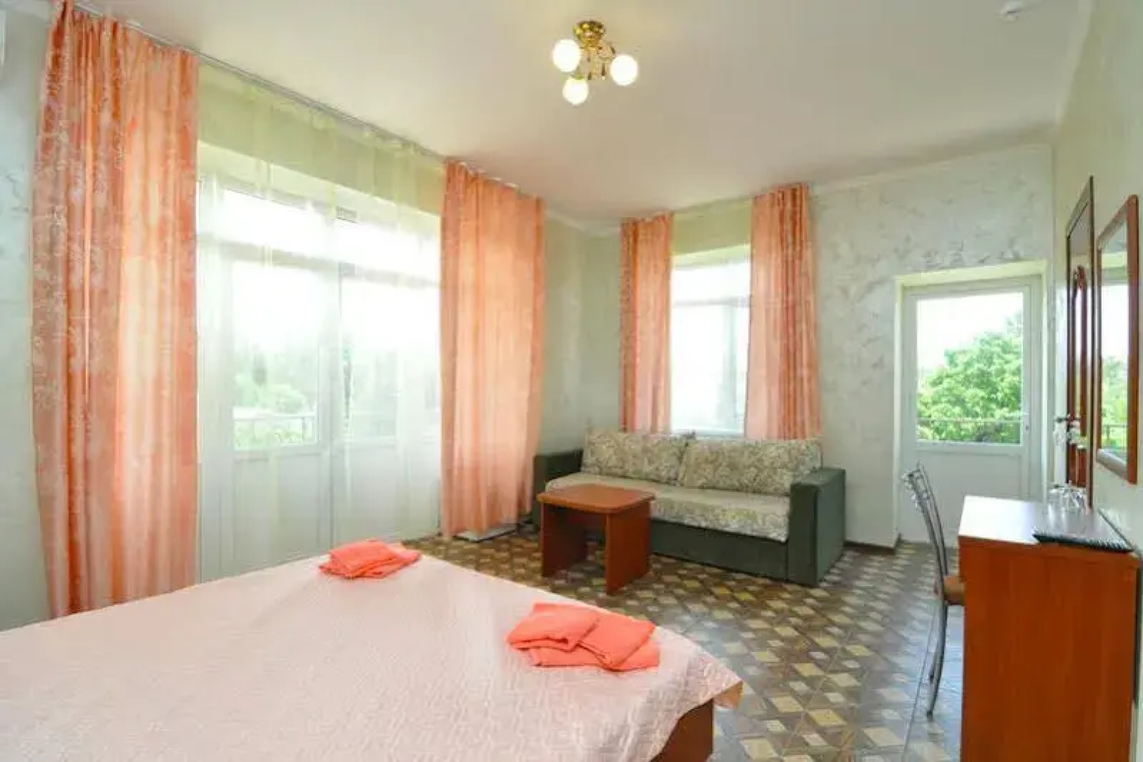 Guest House Korona