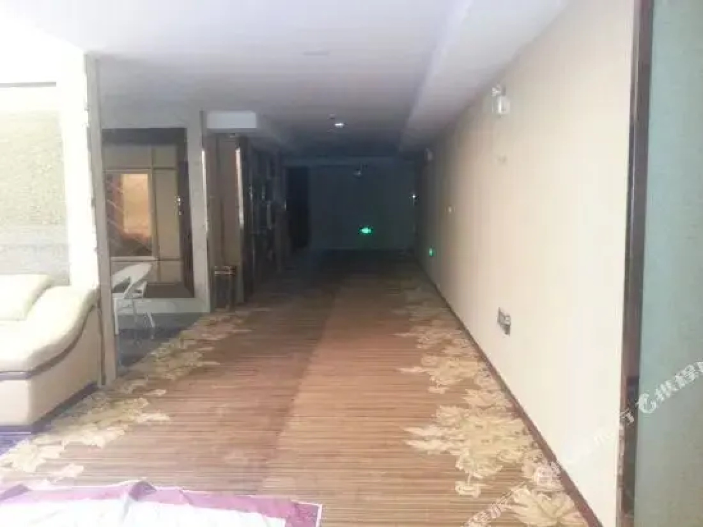 Xinhua Business Hotel