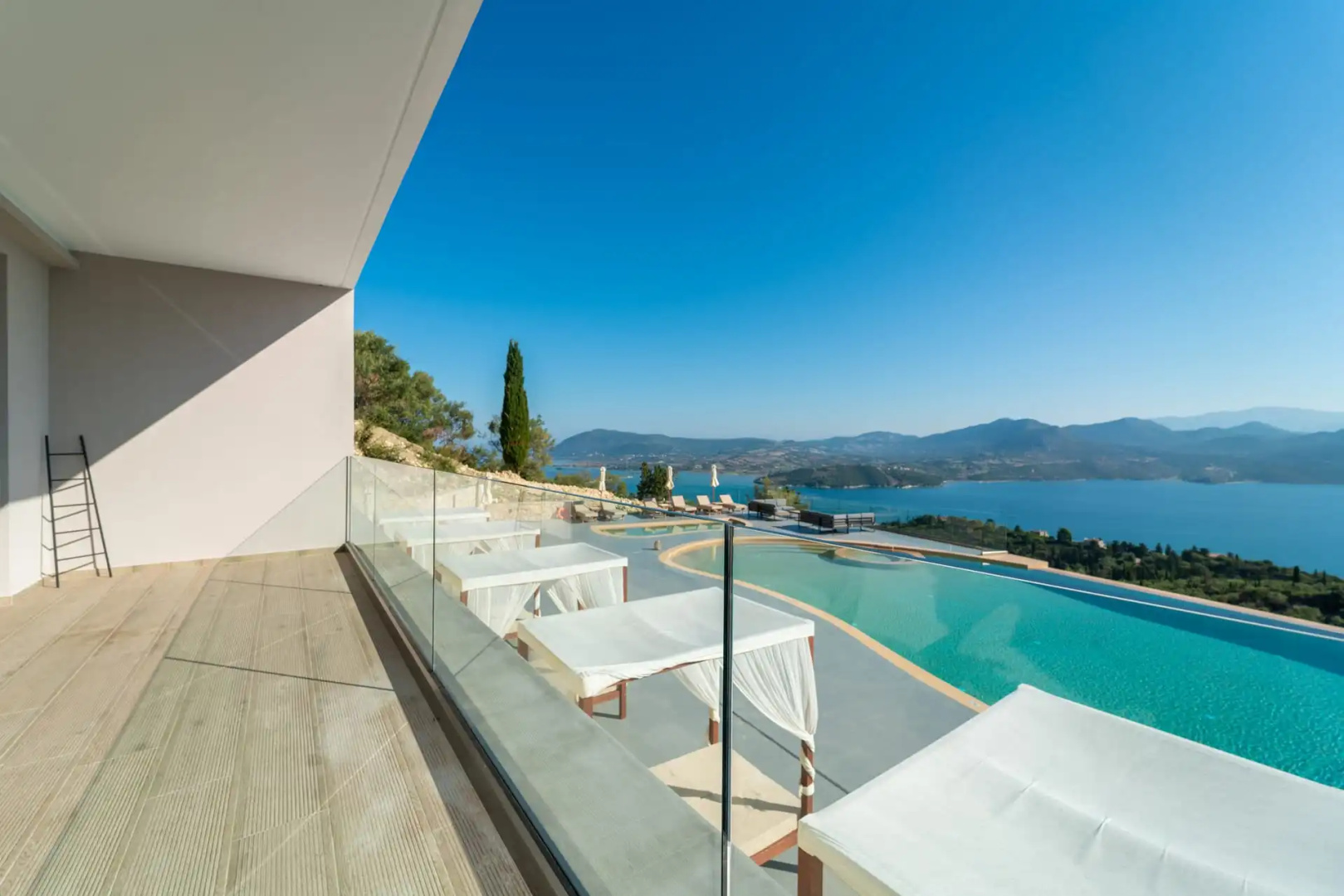 Katouna Suites