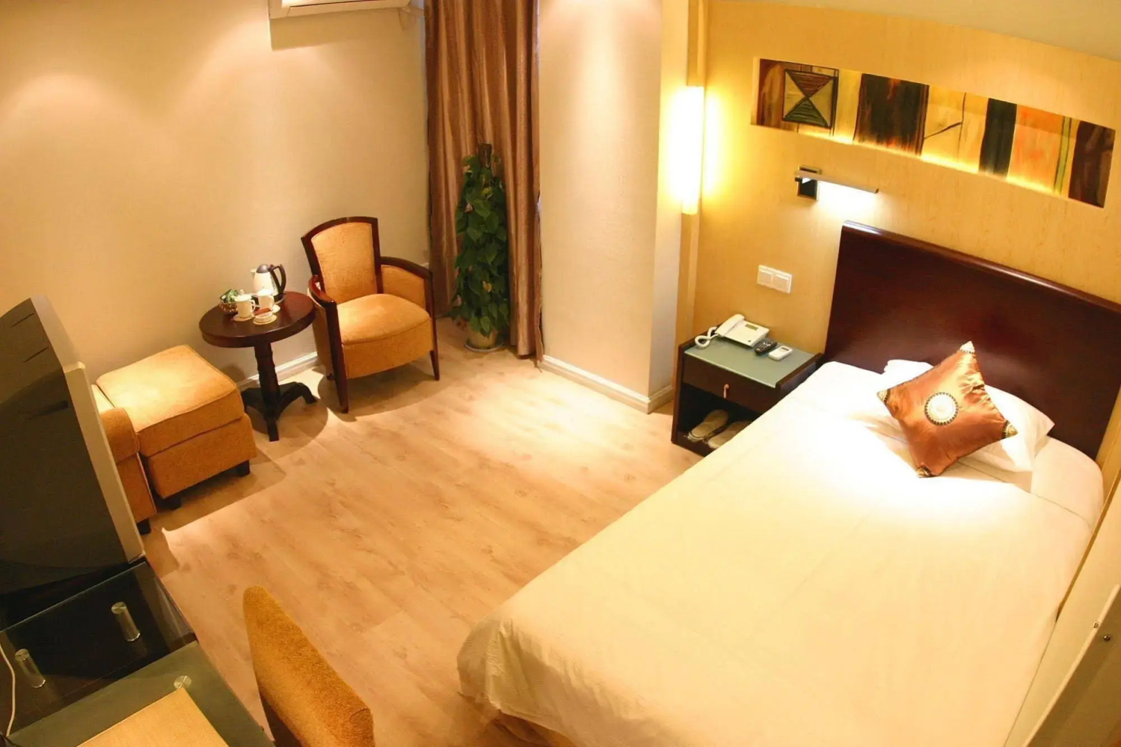 Shiweitian Holiday Hotel