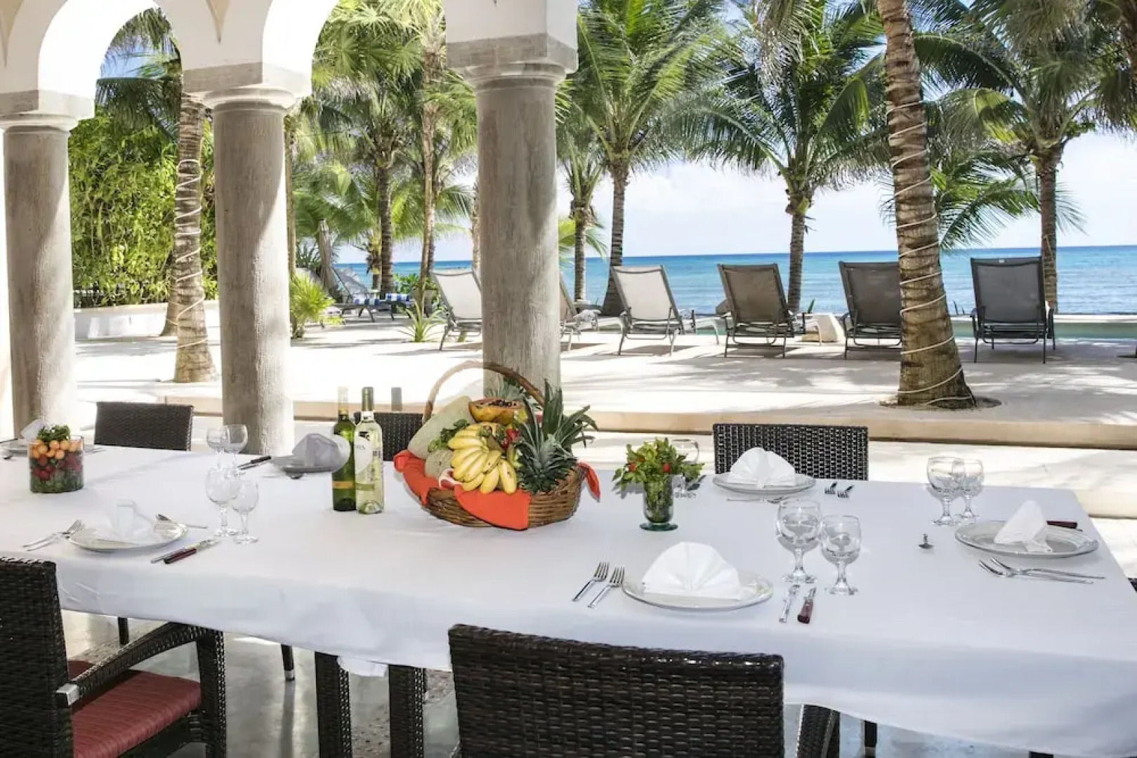 Hacienda Corazon 7-10BR Villa Full Staff By RMH