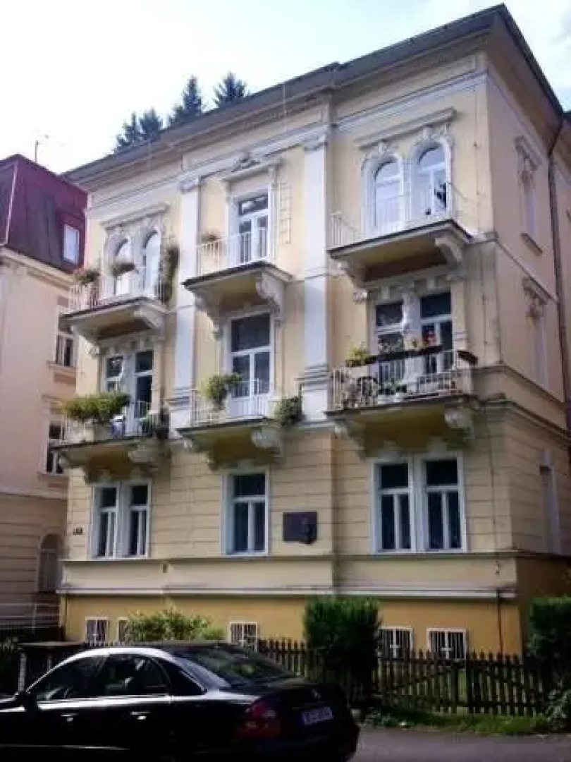 Forest Apartment