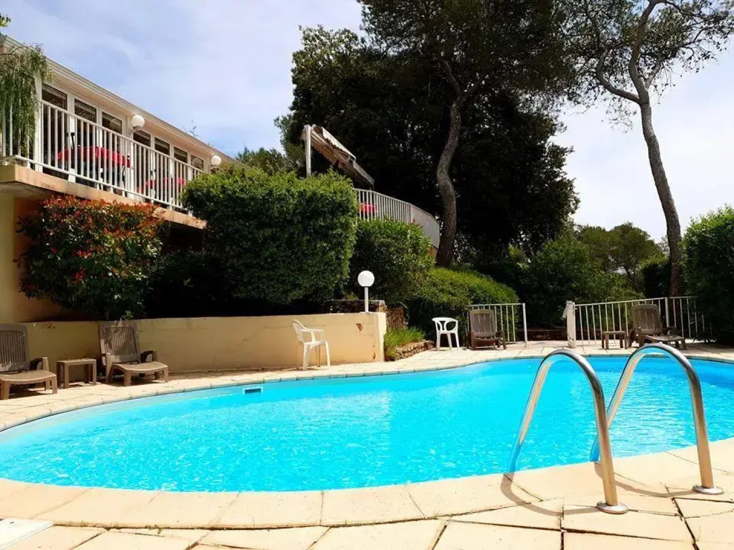 Le Relais Des Lavandins