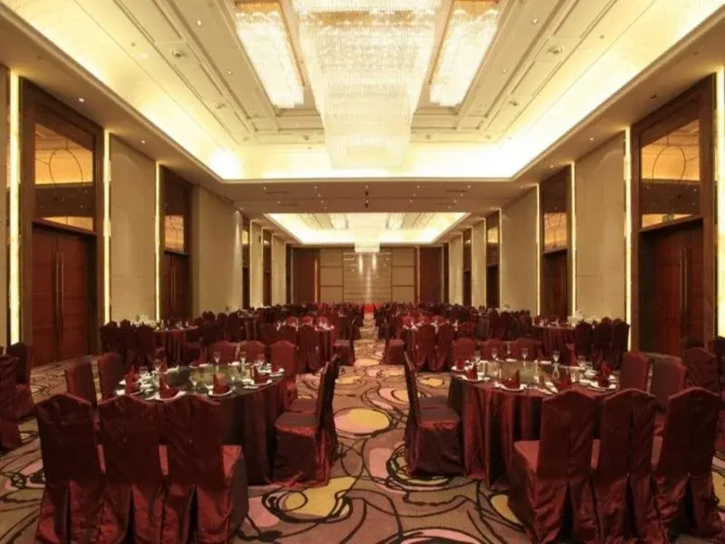 Howard Johnson Tongfang Plaza Zhuji