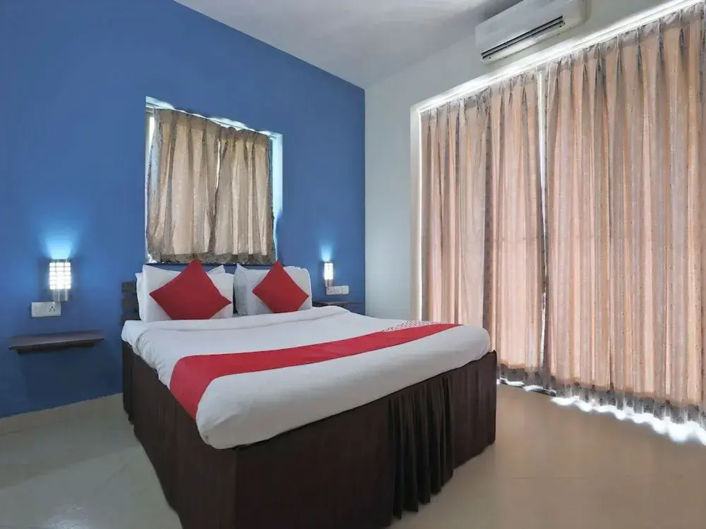 OYO 3305 Royale Assagao