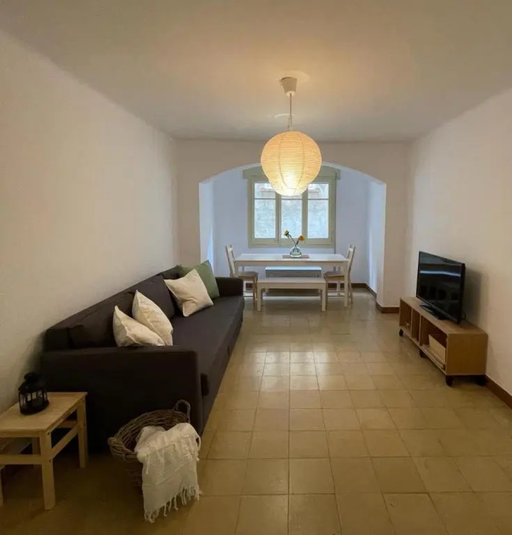 Piso en la costa brava y al inicio del Pirineo