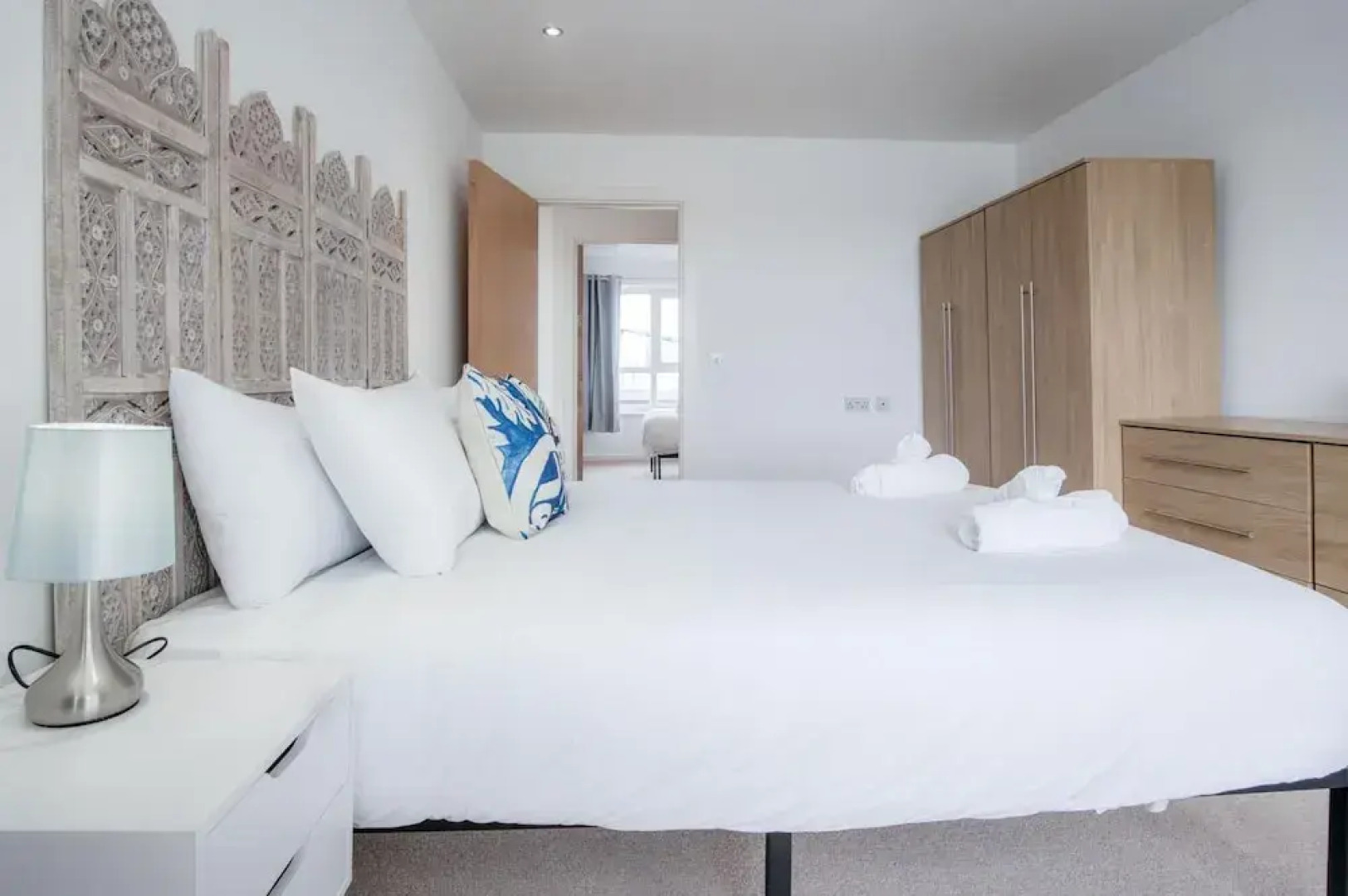 The Penthouse - 3 Bedroom Apartment - Llanelli