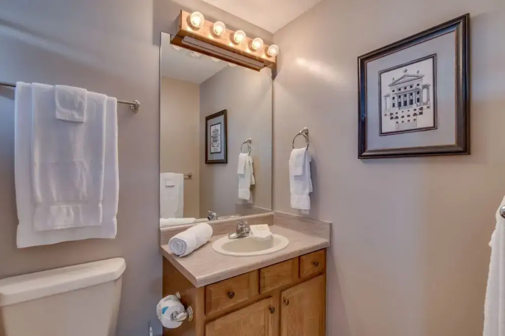 Summer Palace A 2 Bedroom Duplex by RedAwning