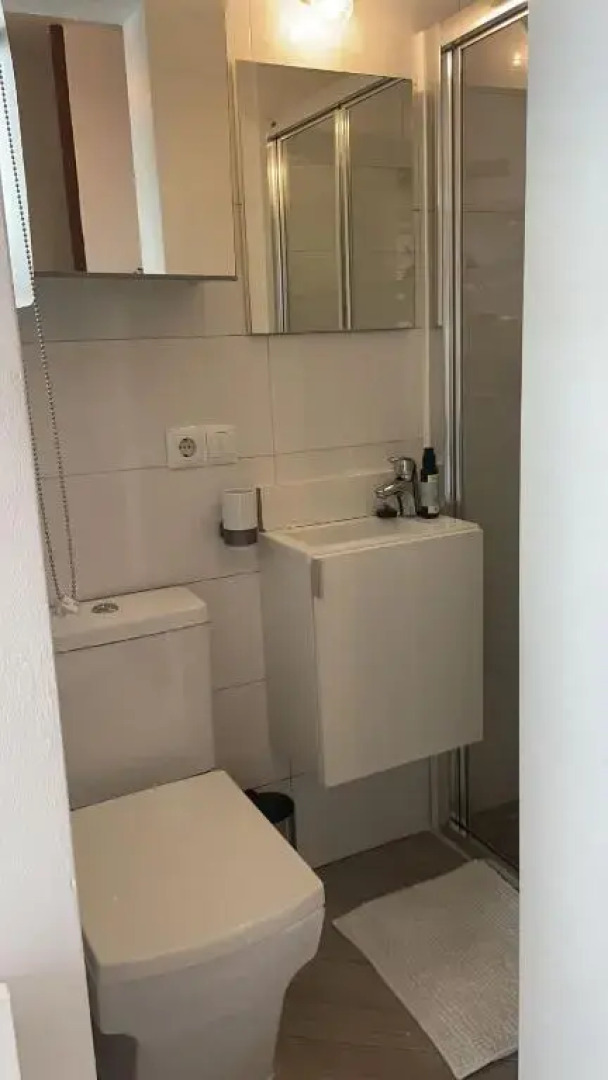 GoBeach Small studio 8sq completely independent