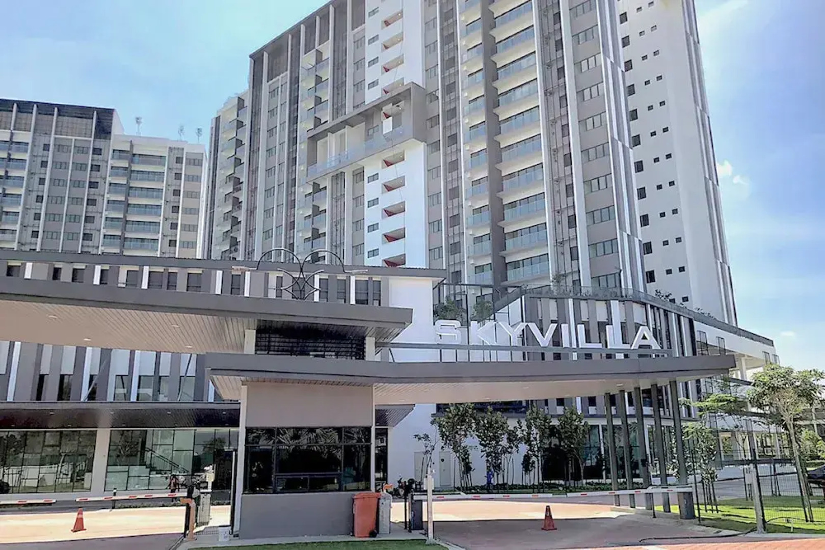 SkyVilla D'island Puchong by BeeStay