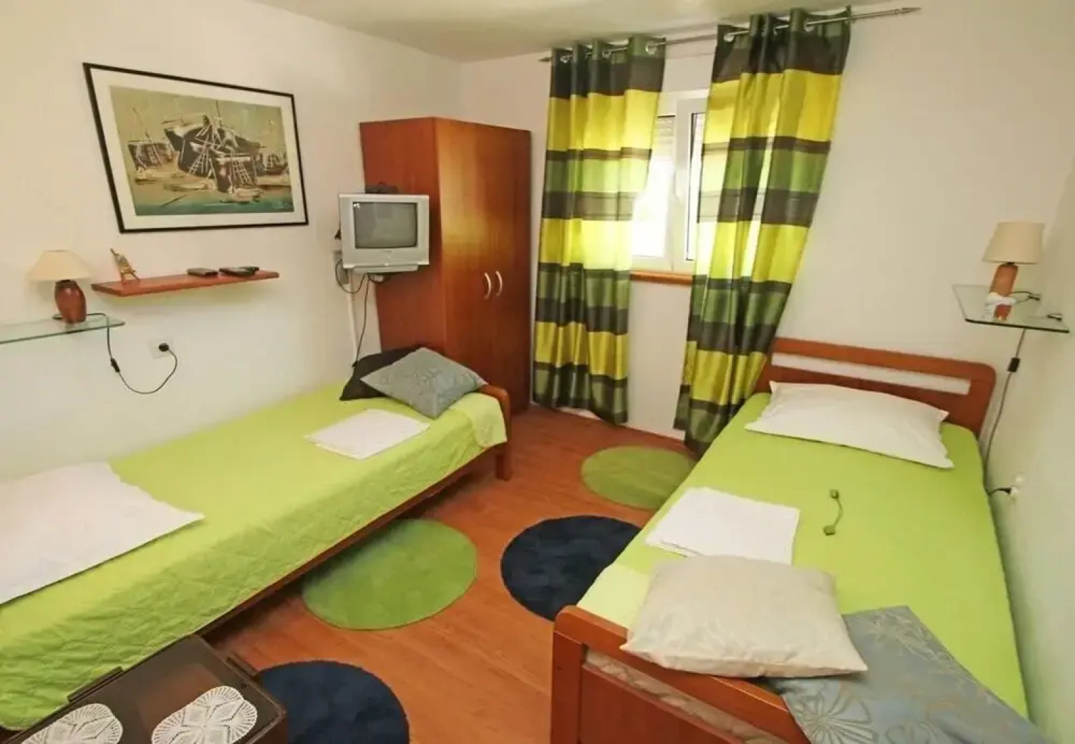 Zeljko - With Nice Garden - H