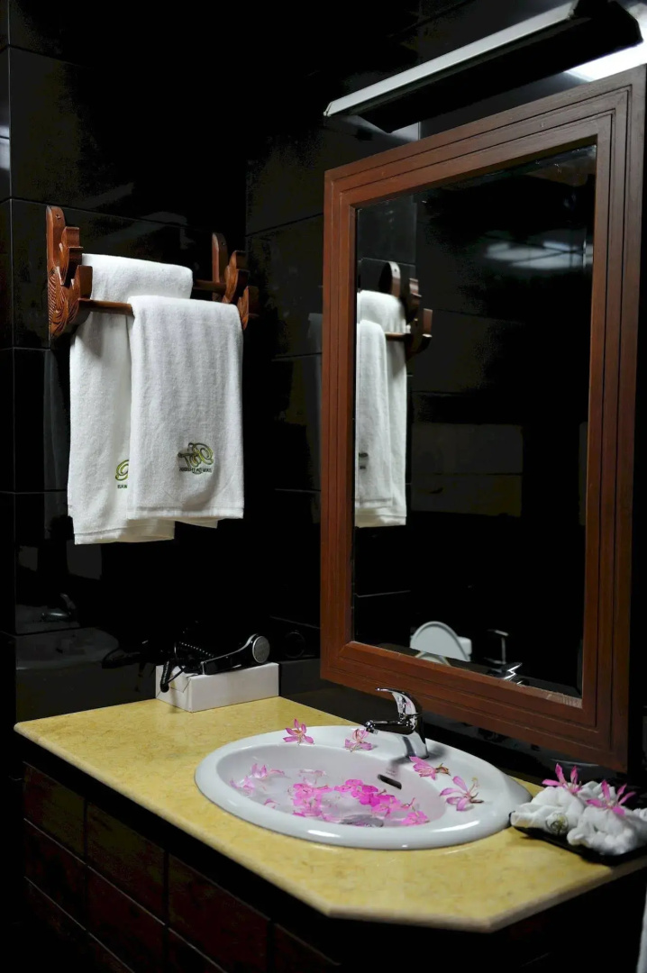 Bawga Theiddhi Hotel