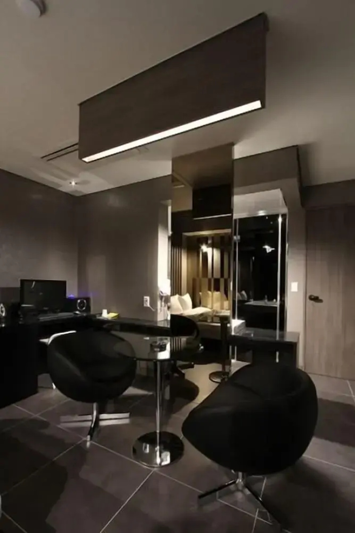 Valentine Hotel