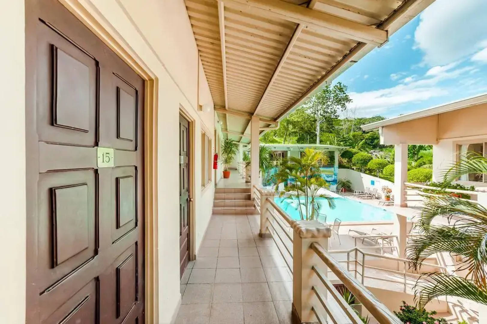 Hotel Pueblo Dorado