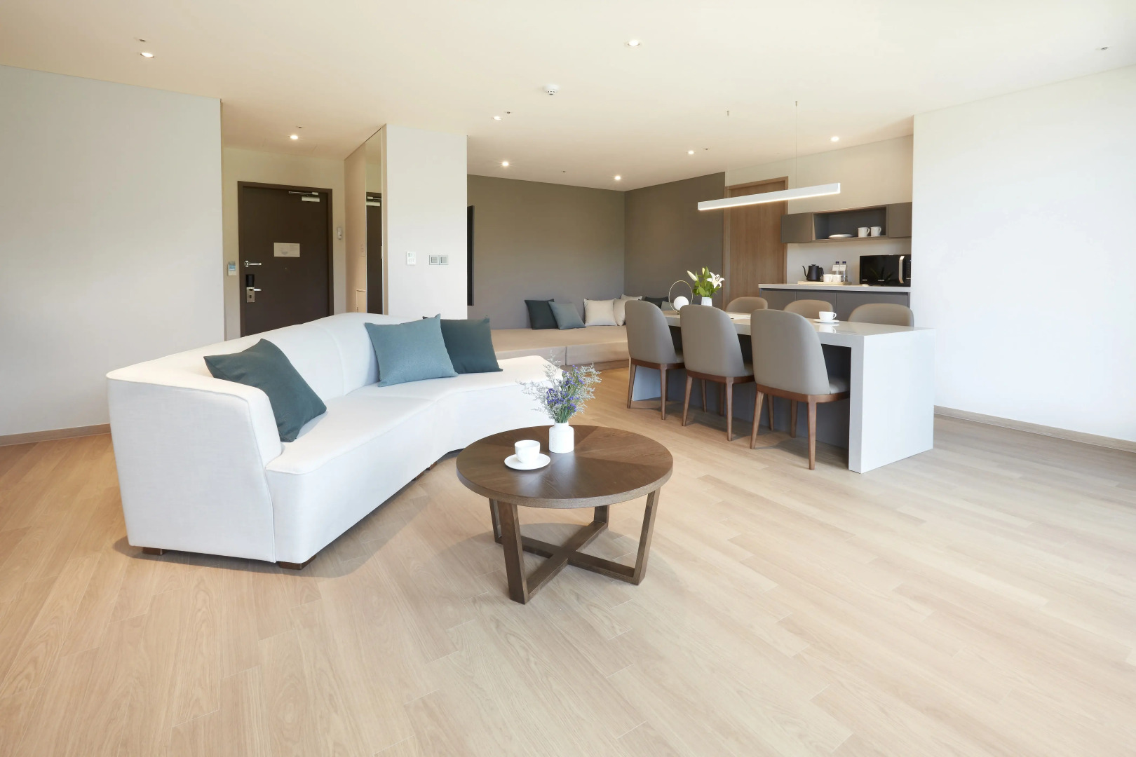 Phoenix Park Resort, Hotel & Condominium